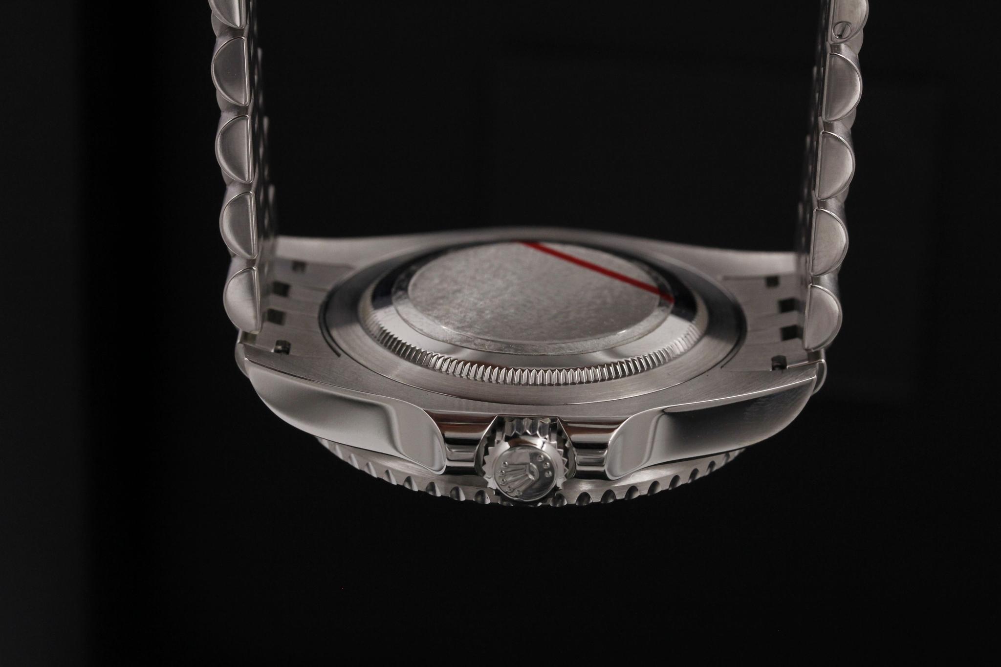 Watch Image 7