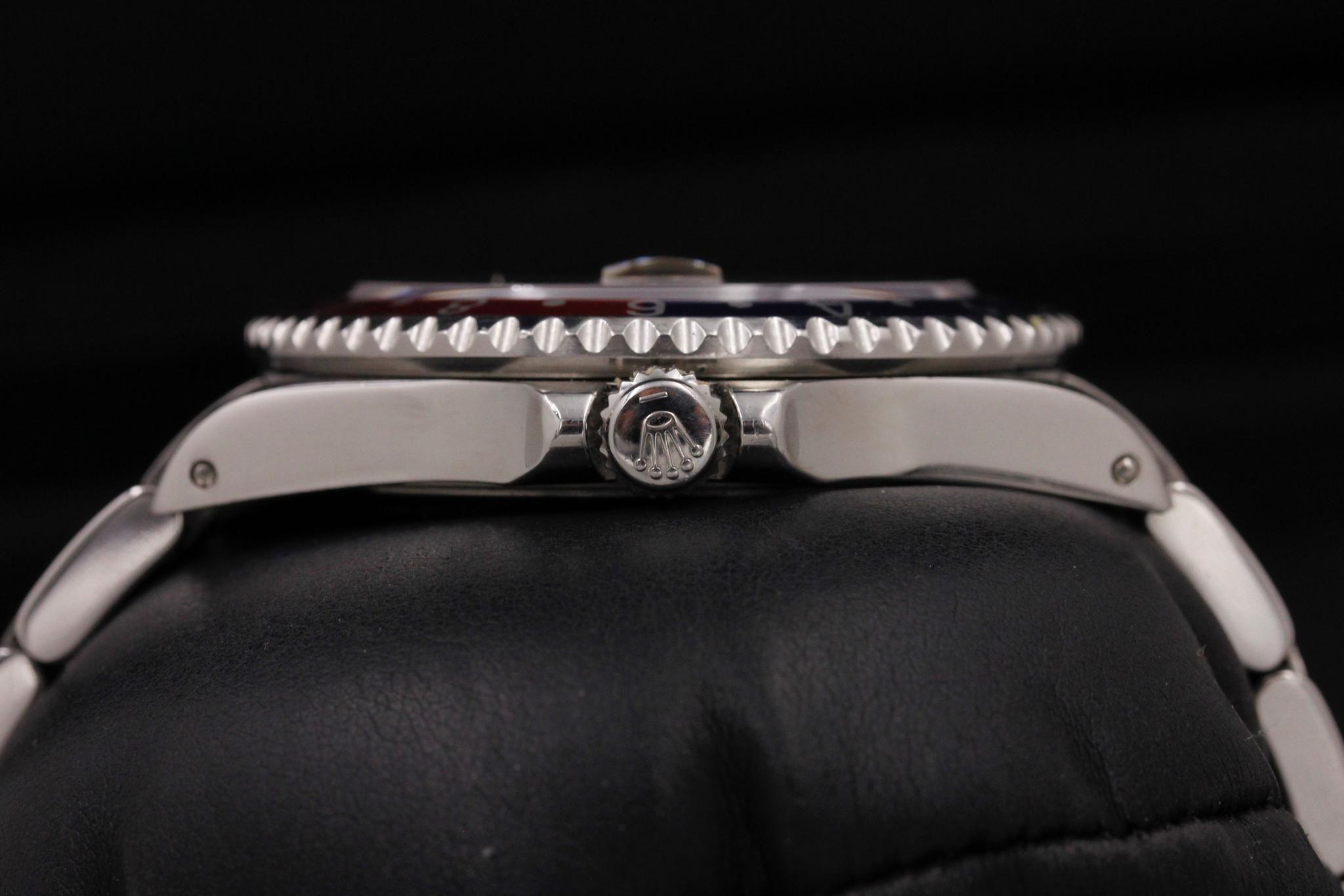 Watch Image 3