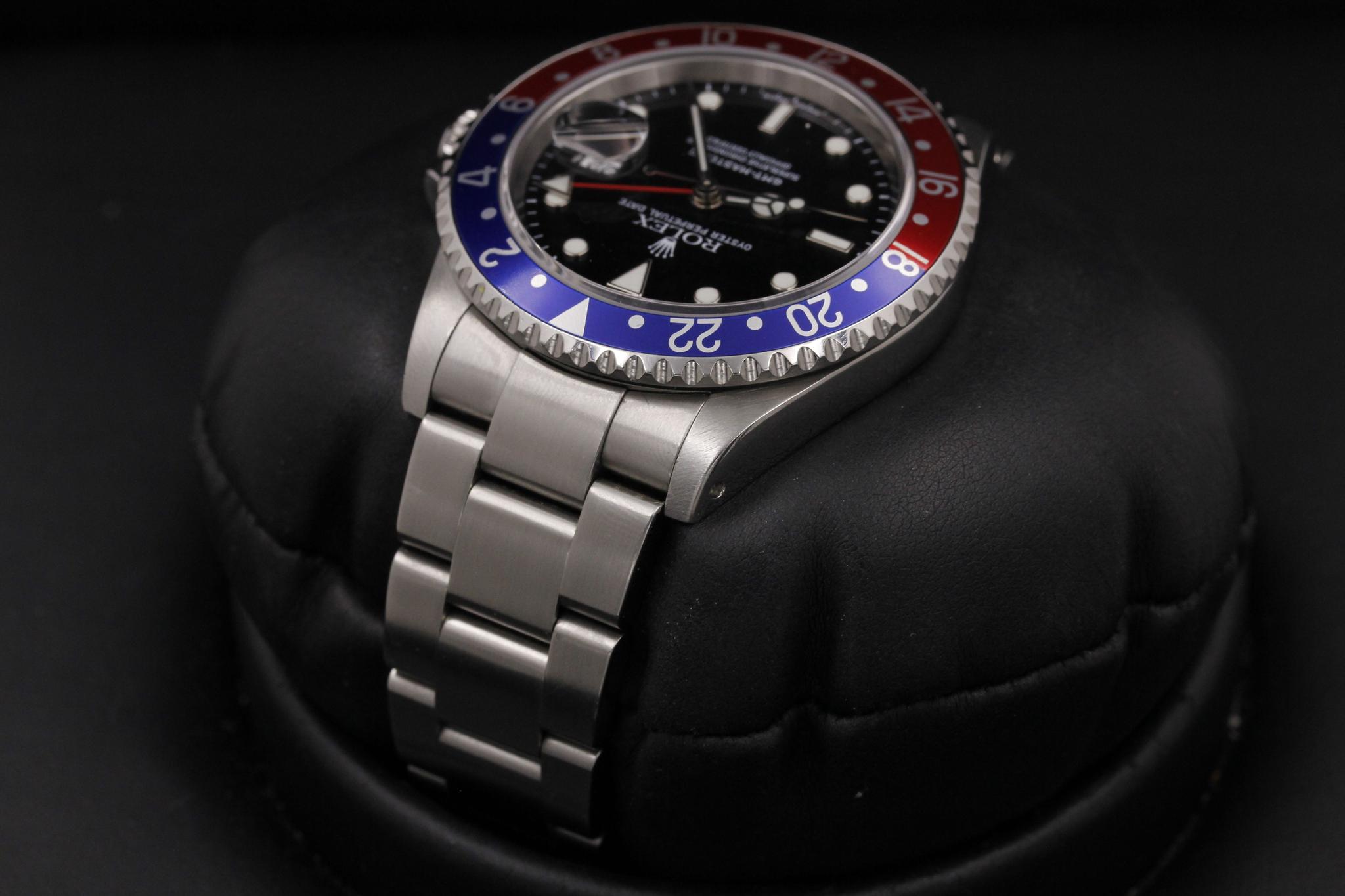 Watch Image 5