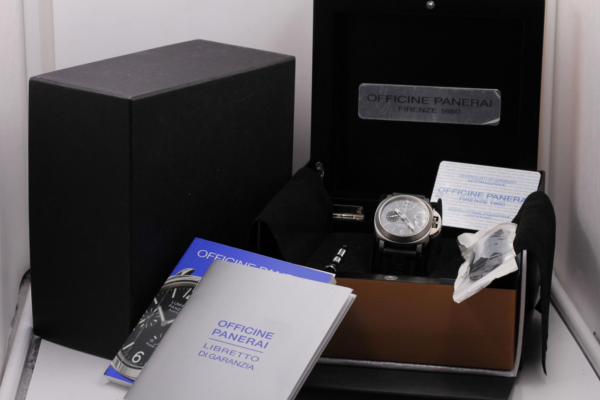 Watch Image 11