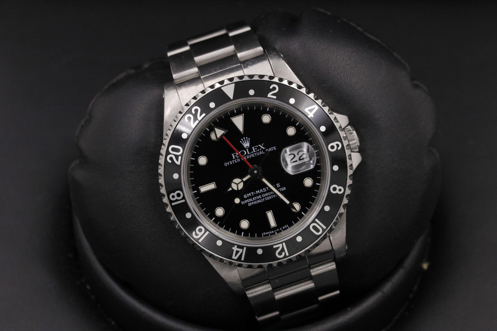 Watch Image 10