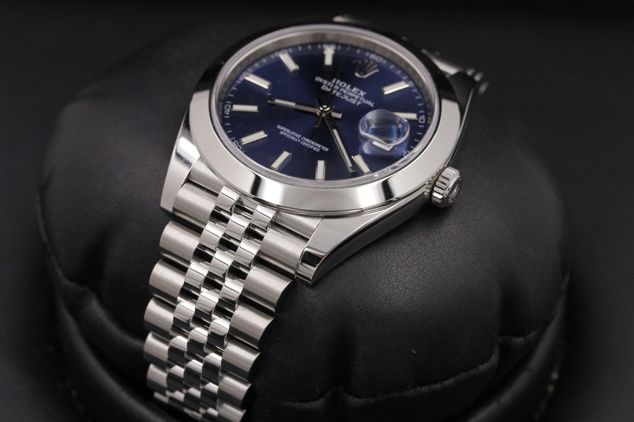 Watch Image 2
