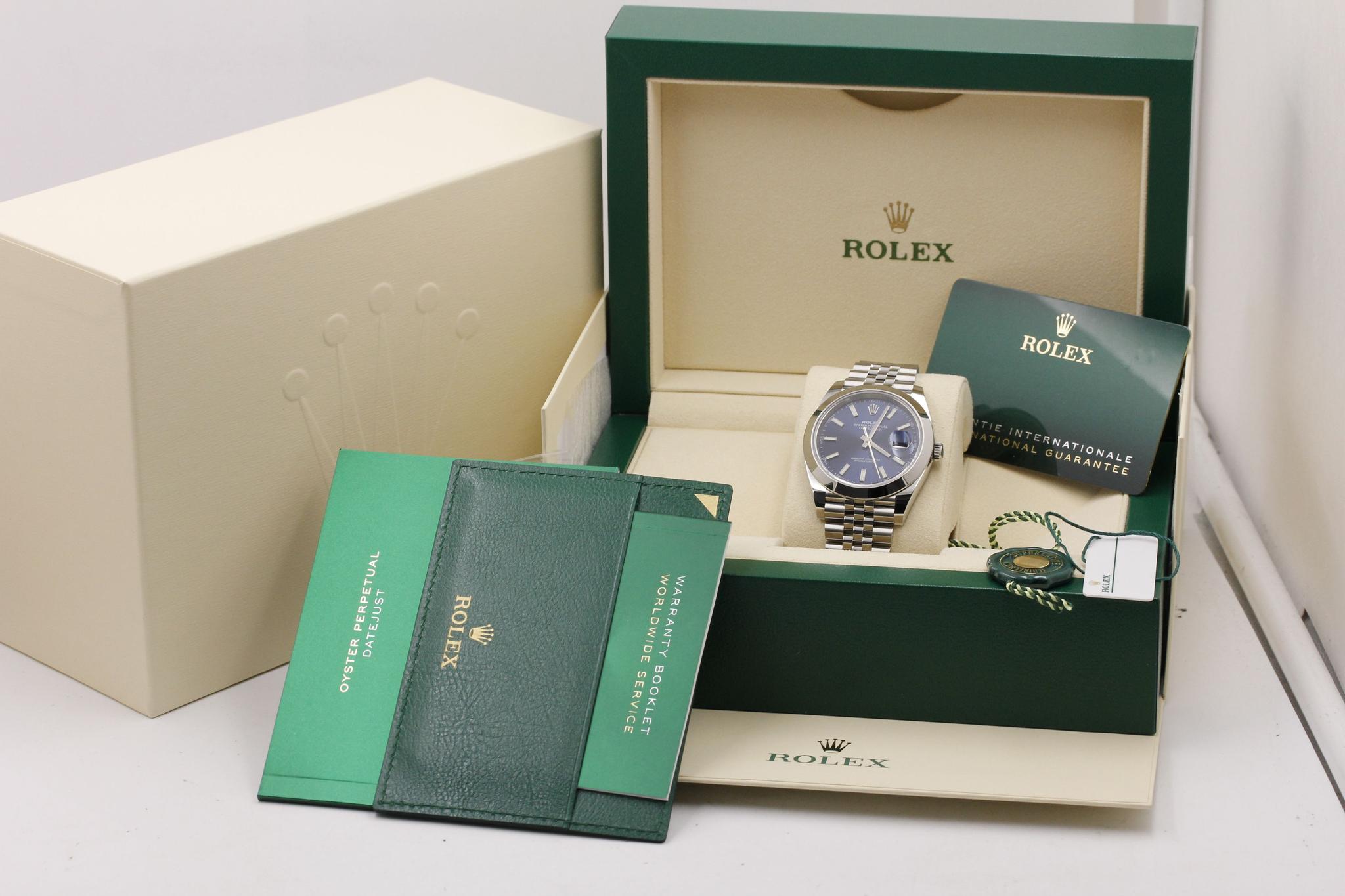 Watch Image 11