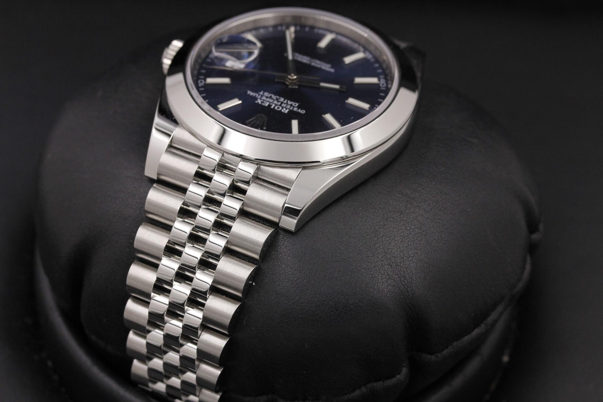 Watch Image 5