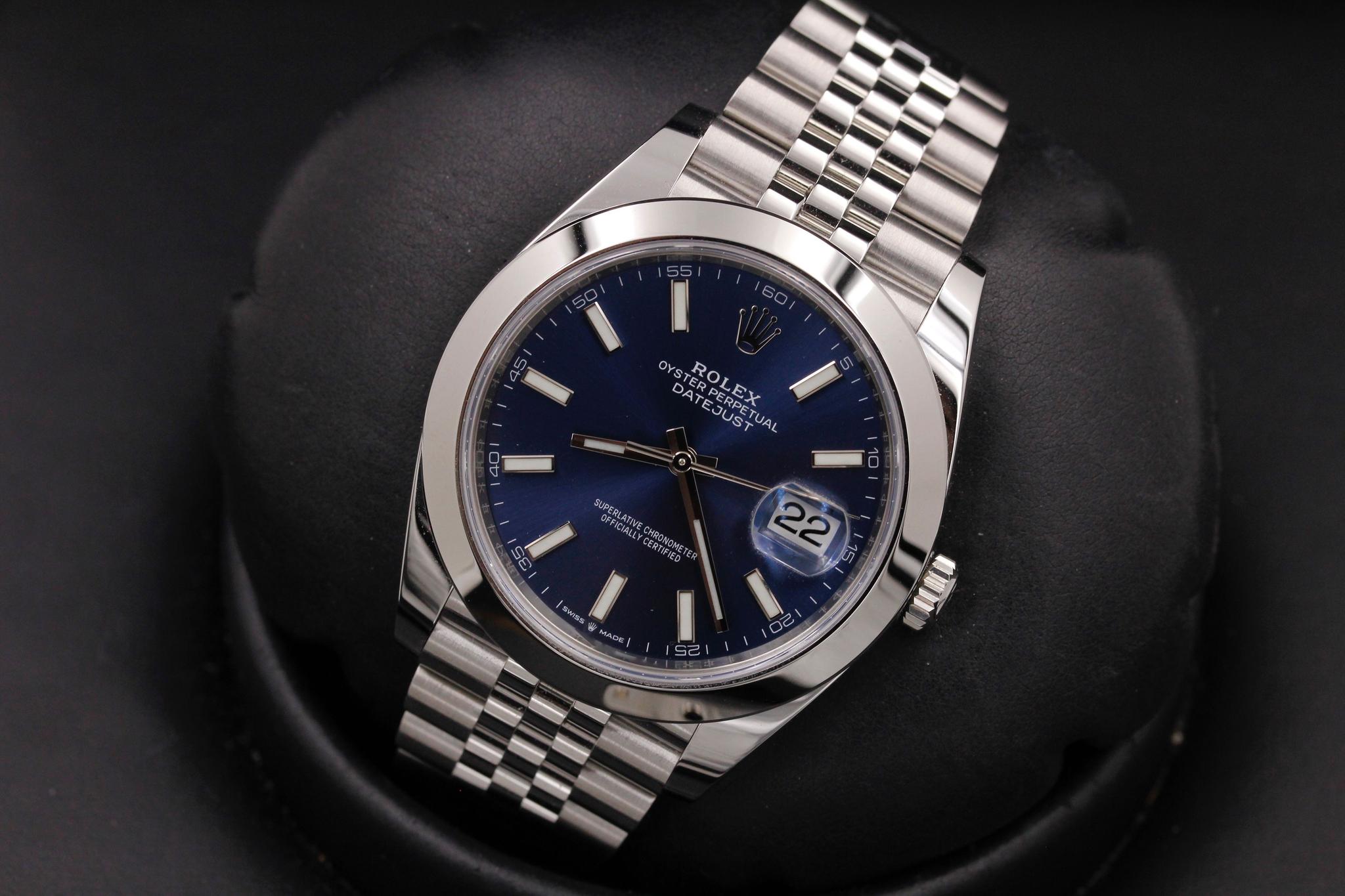 Watch Image 9