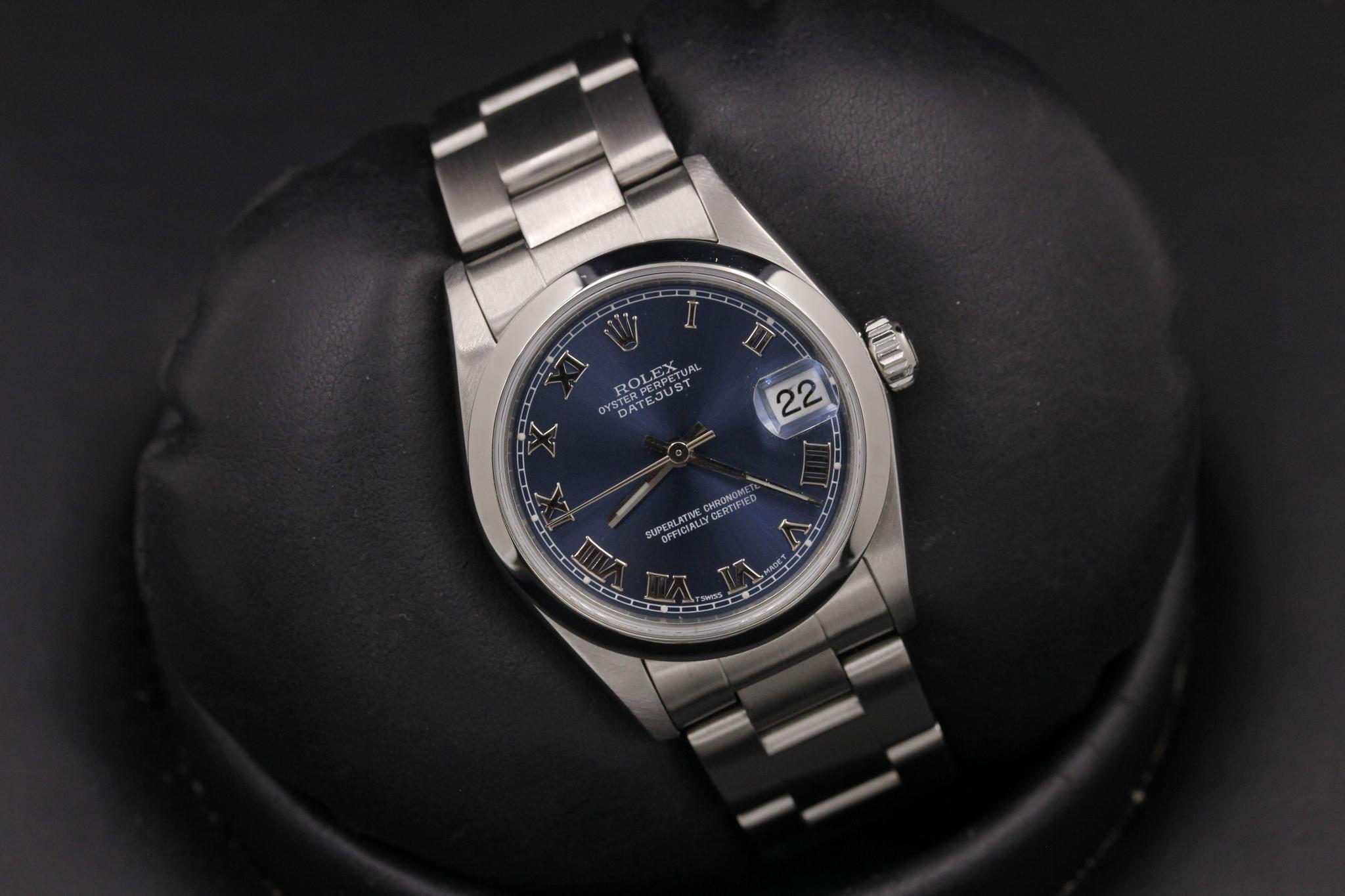 Watch Image 10