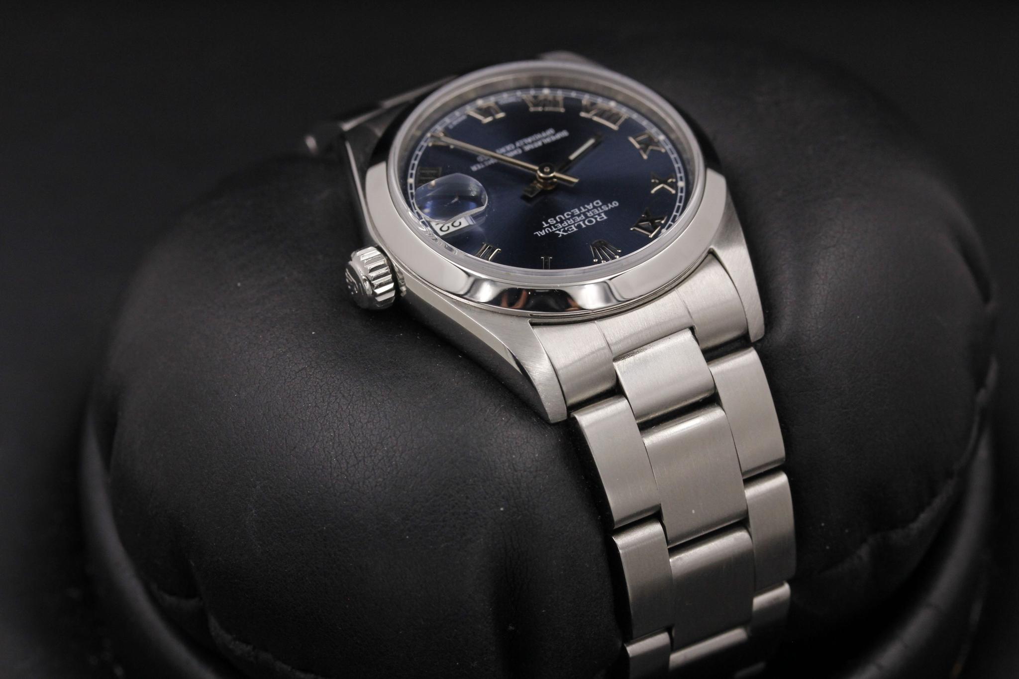 Watch Image 4