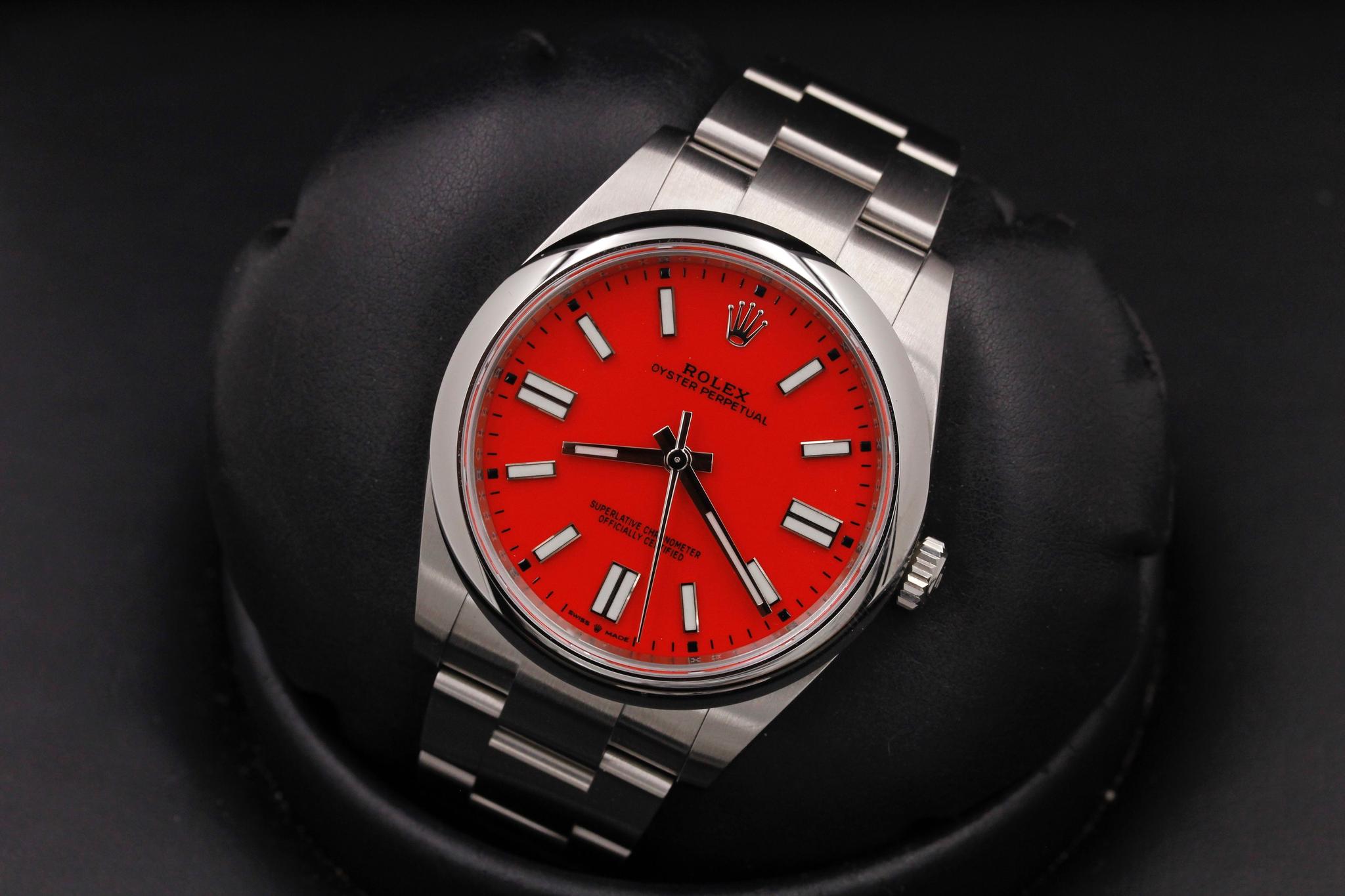 Watch Image 9