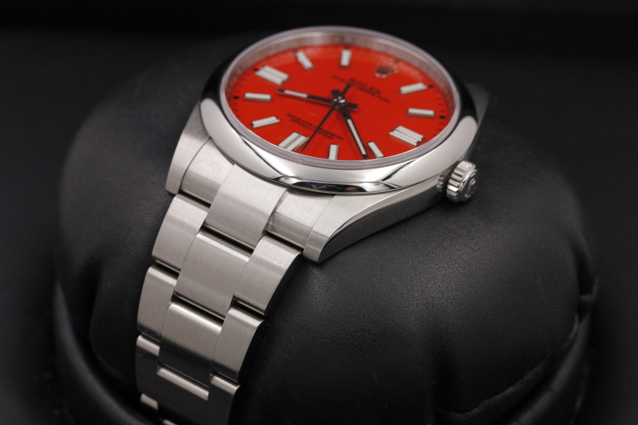 Watch Image 2