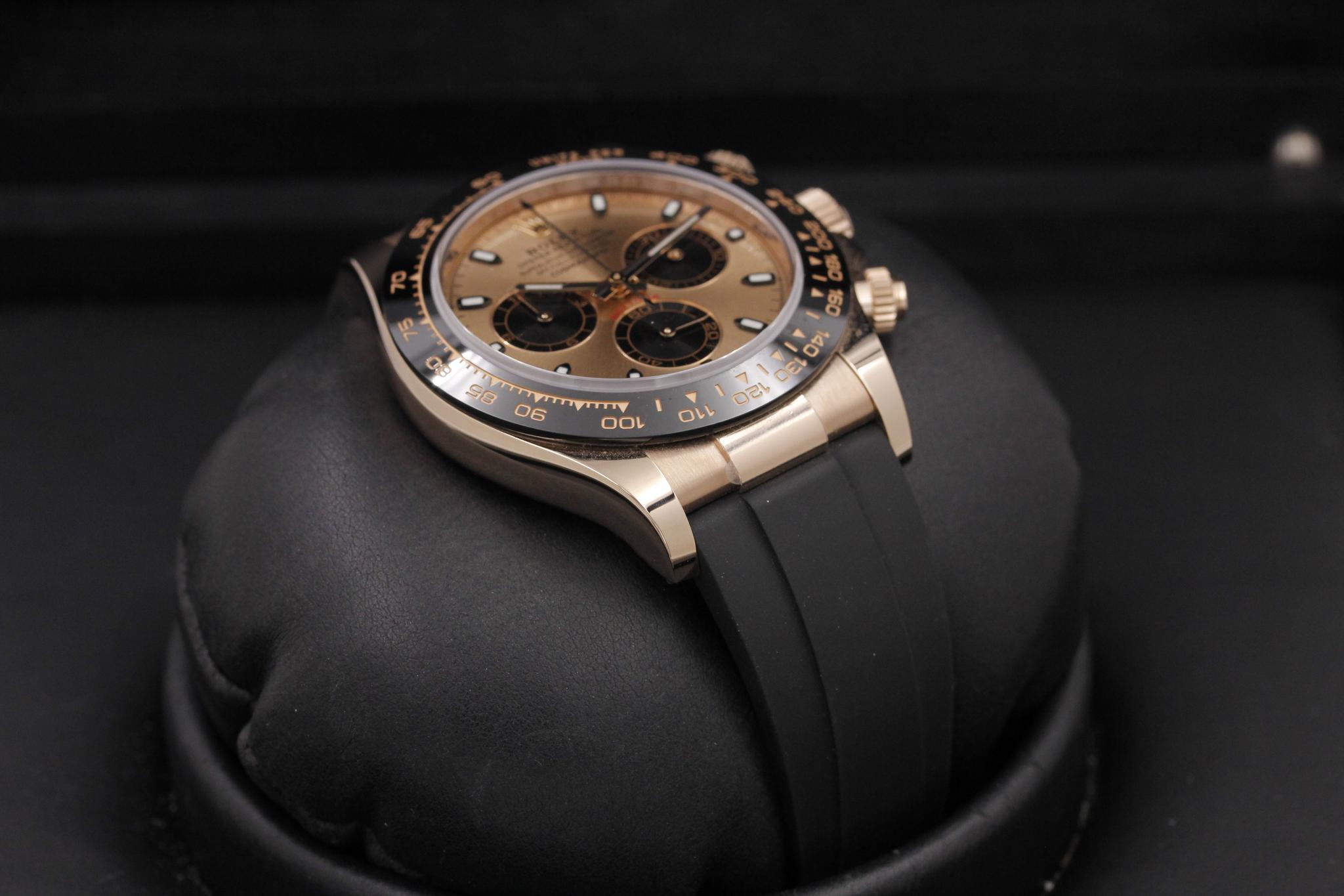 Watch Image 6