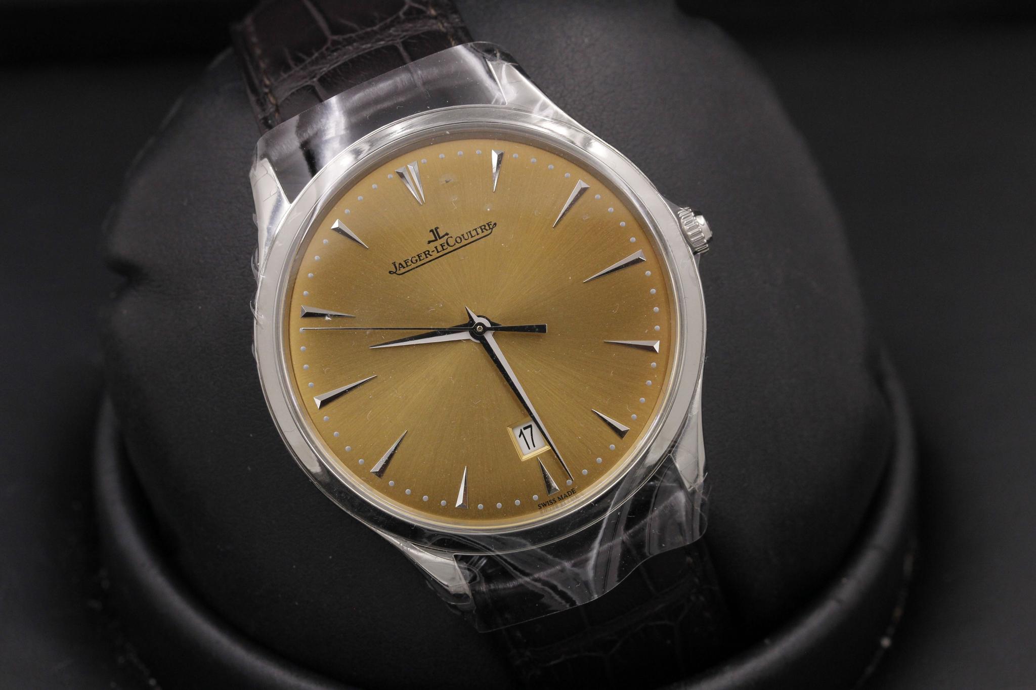 Watch Image 10