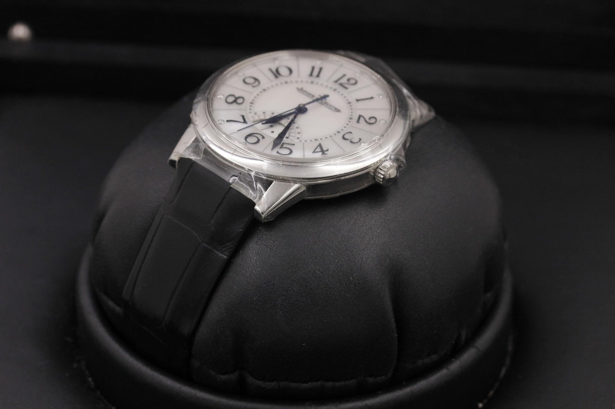 Watch Image 2