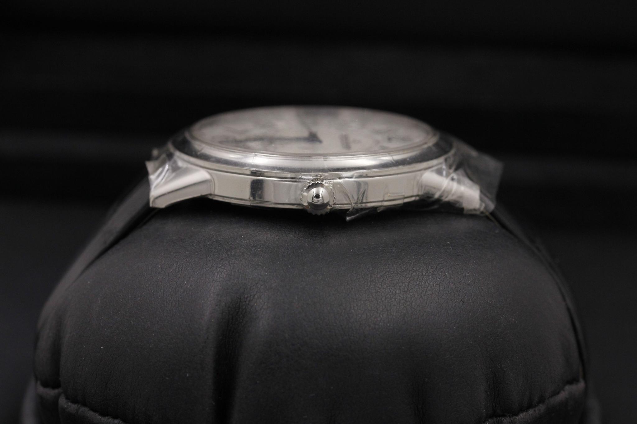 Watch Image 3