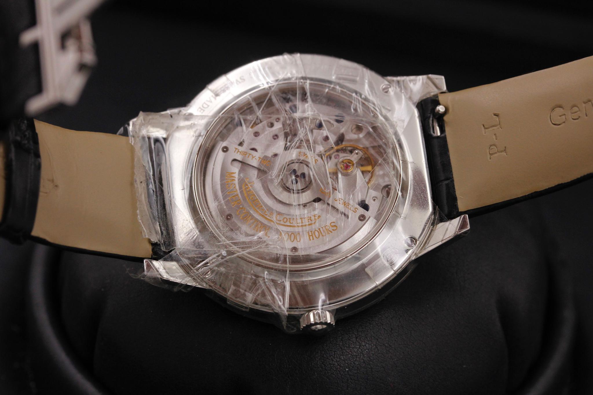 Watch Image 7