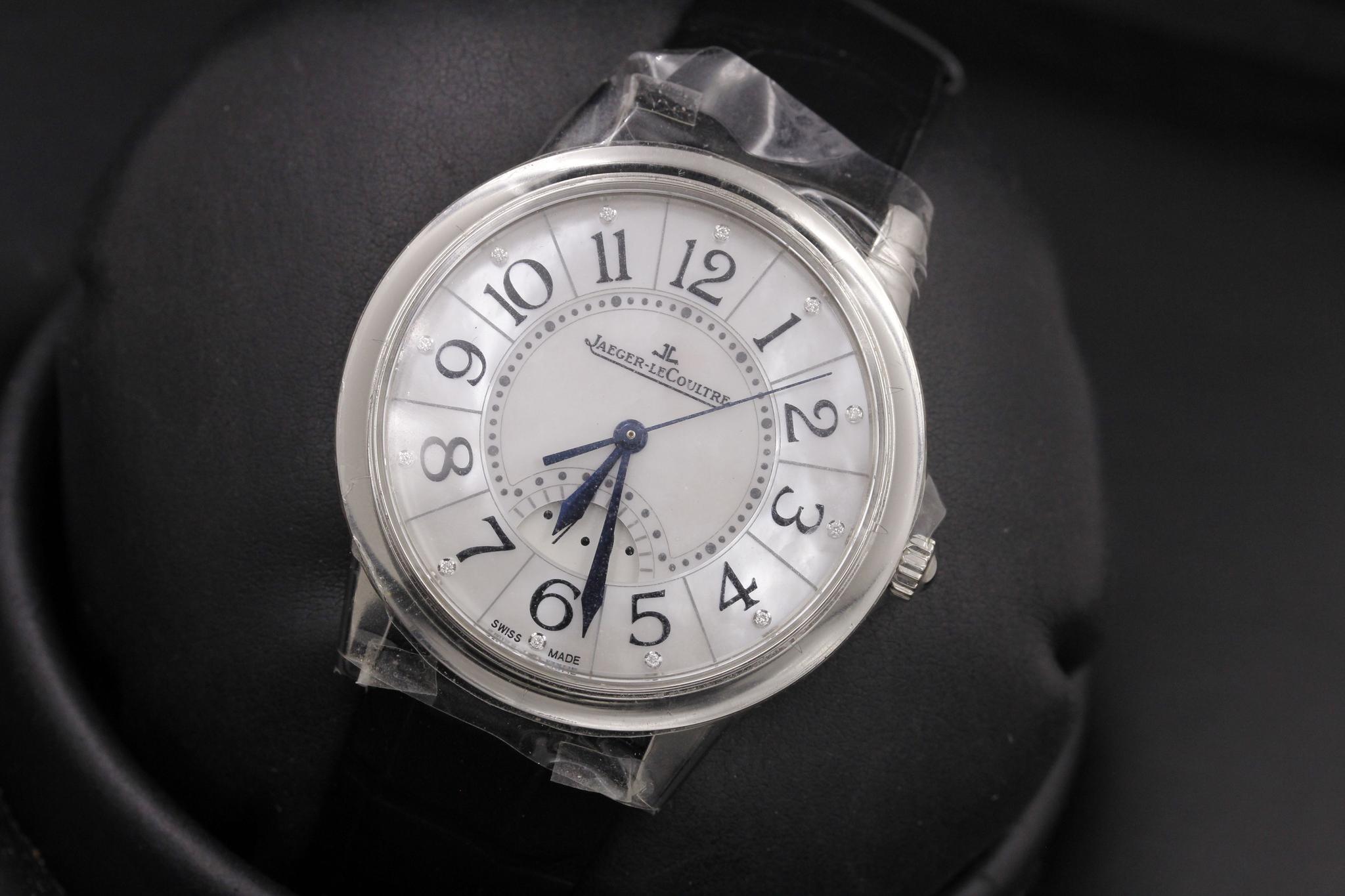 Watch Image 11