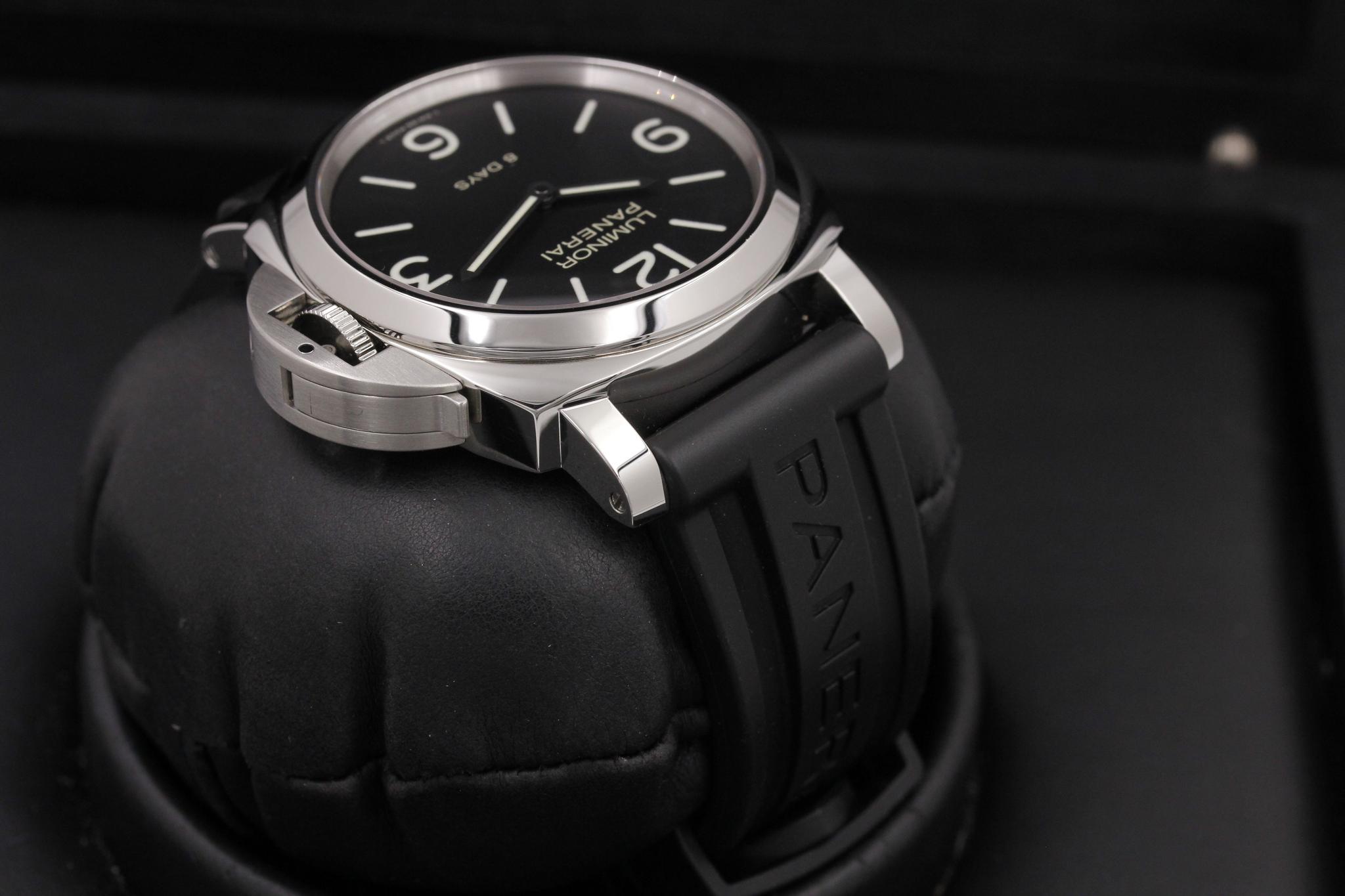 Watch Image 4