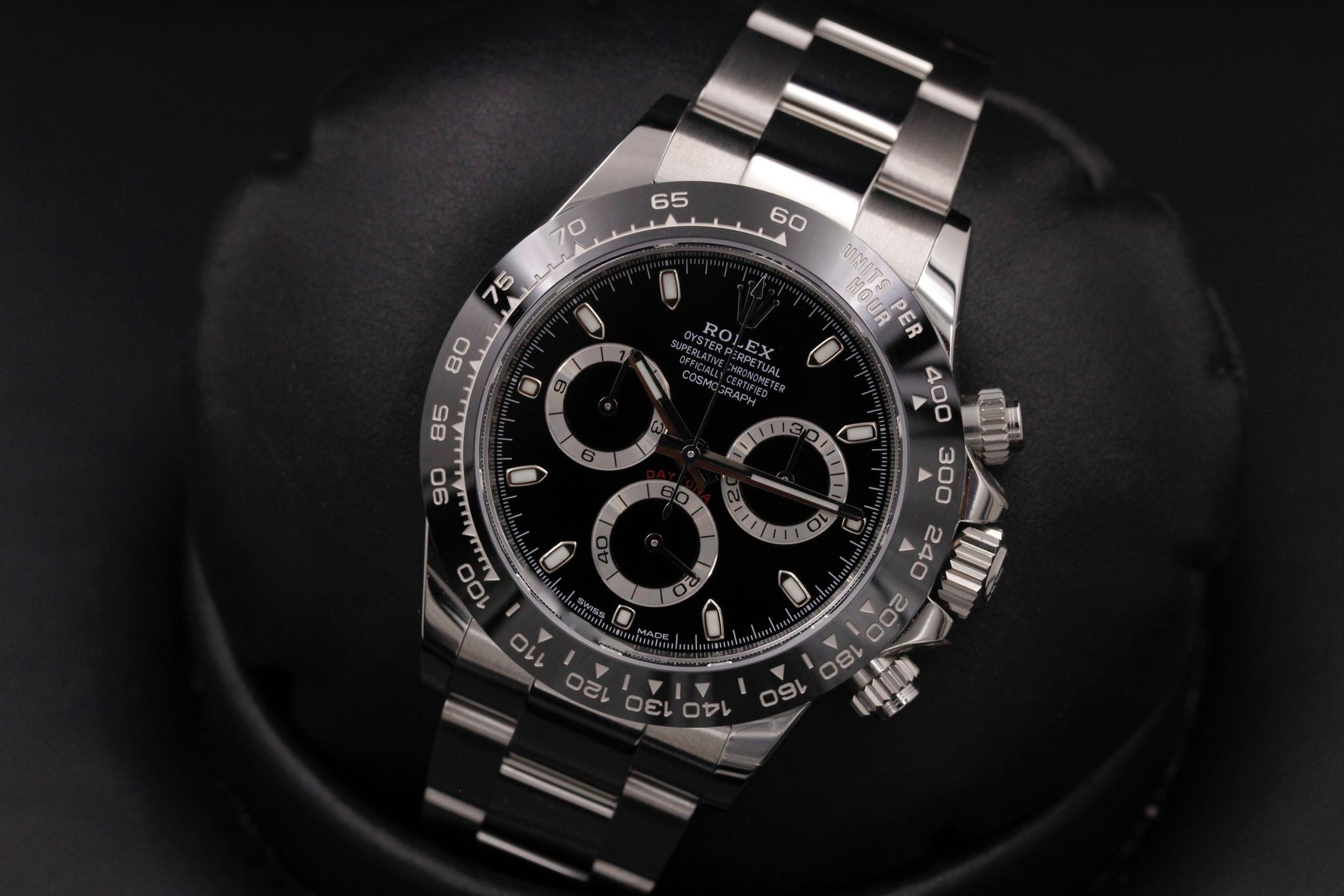 Watch Image 9