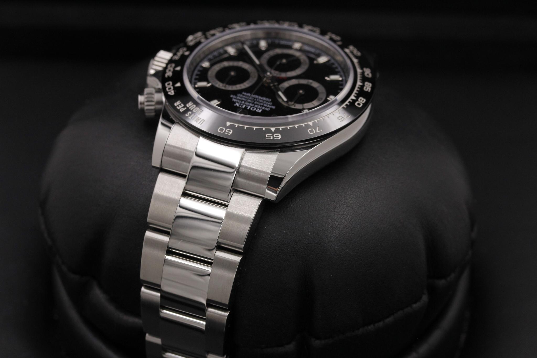Watch Image 5