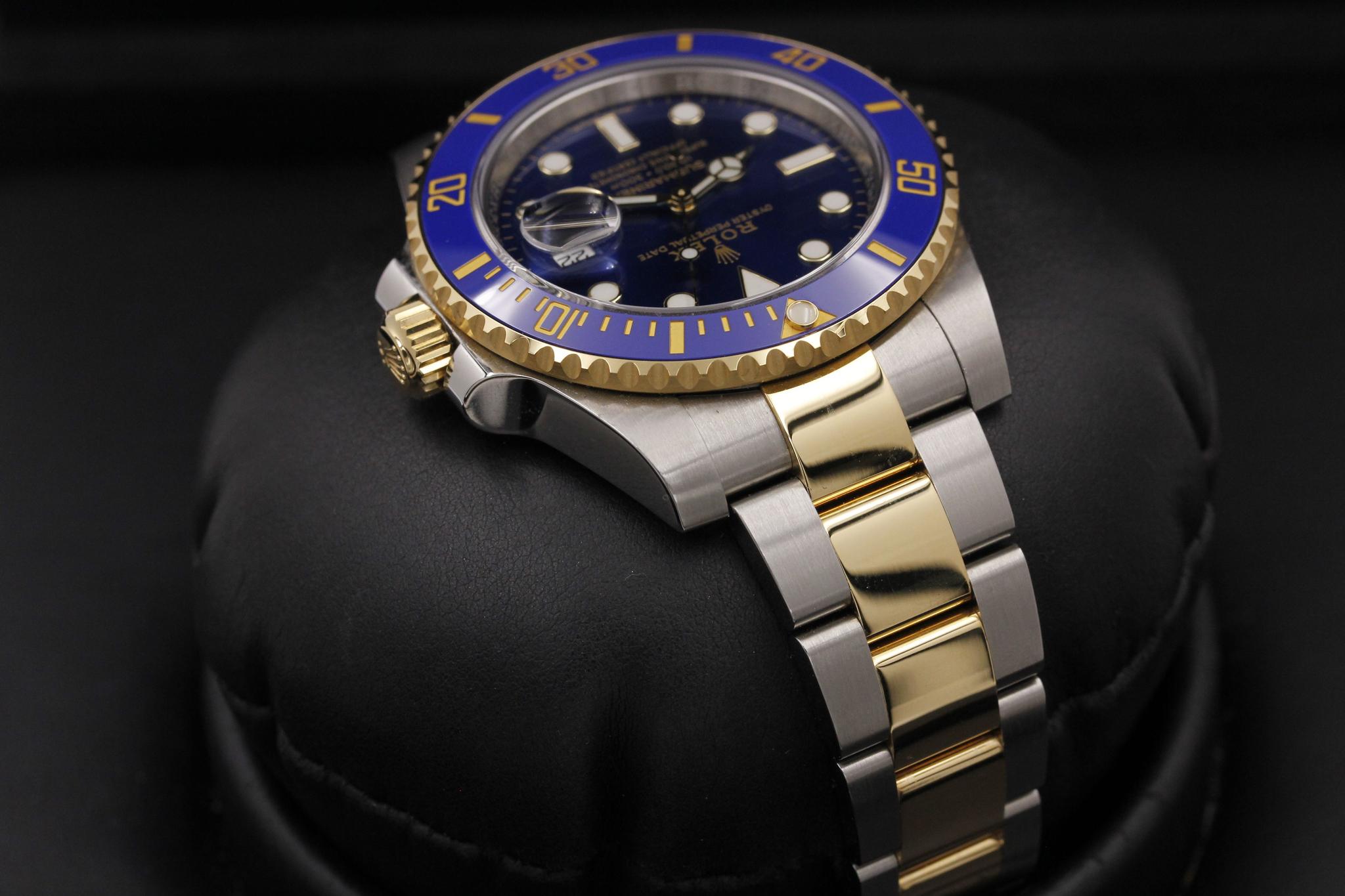 Watch Image 4