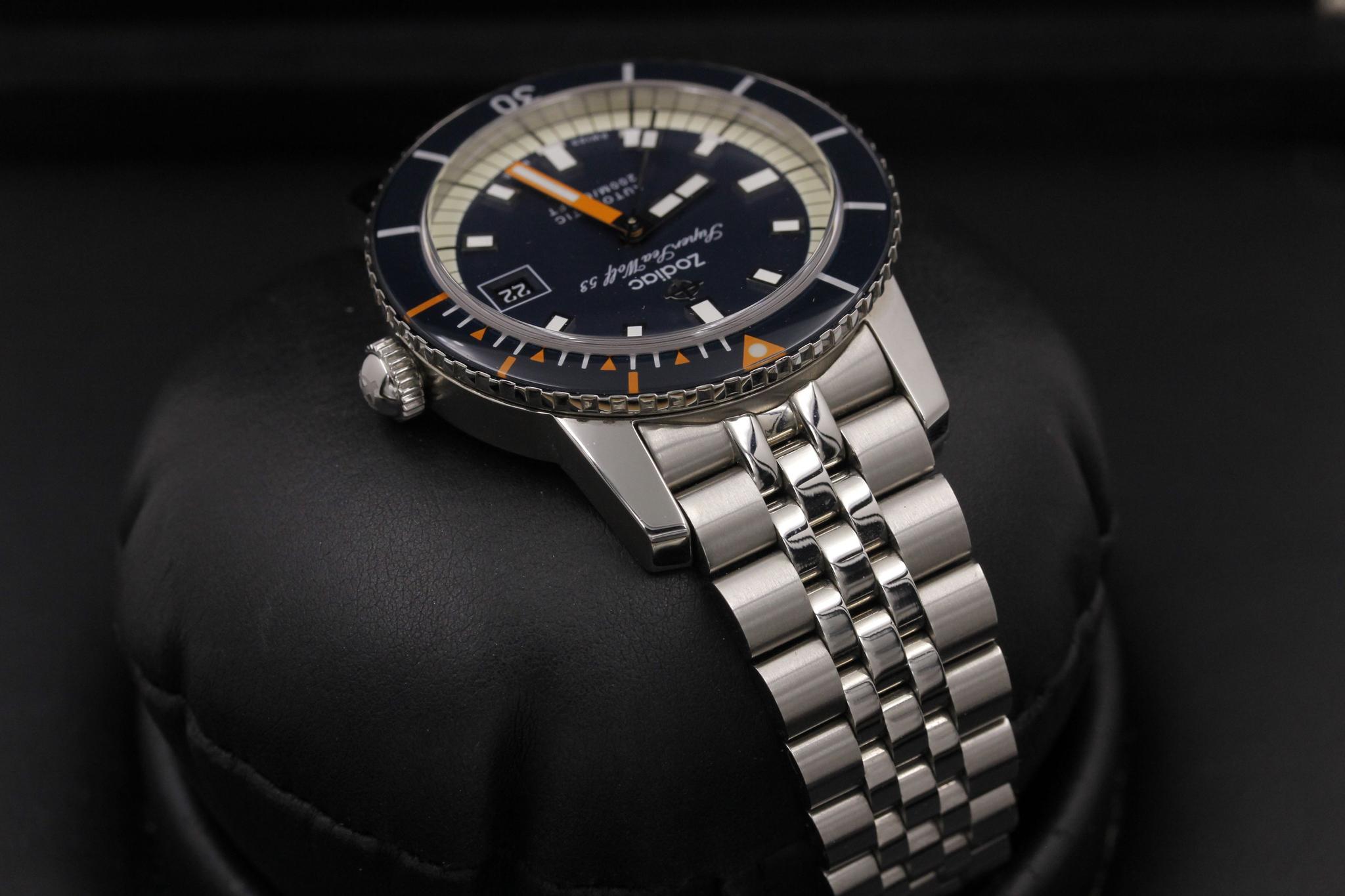 Watch Image 4