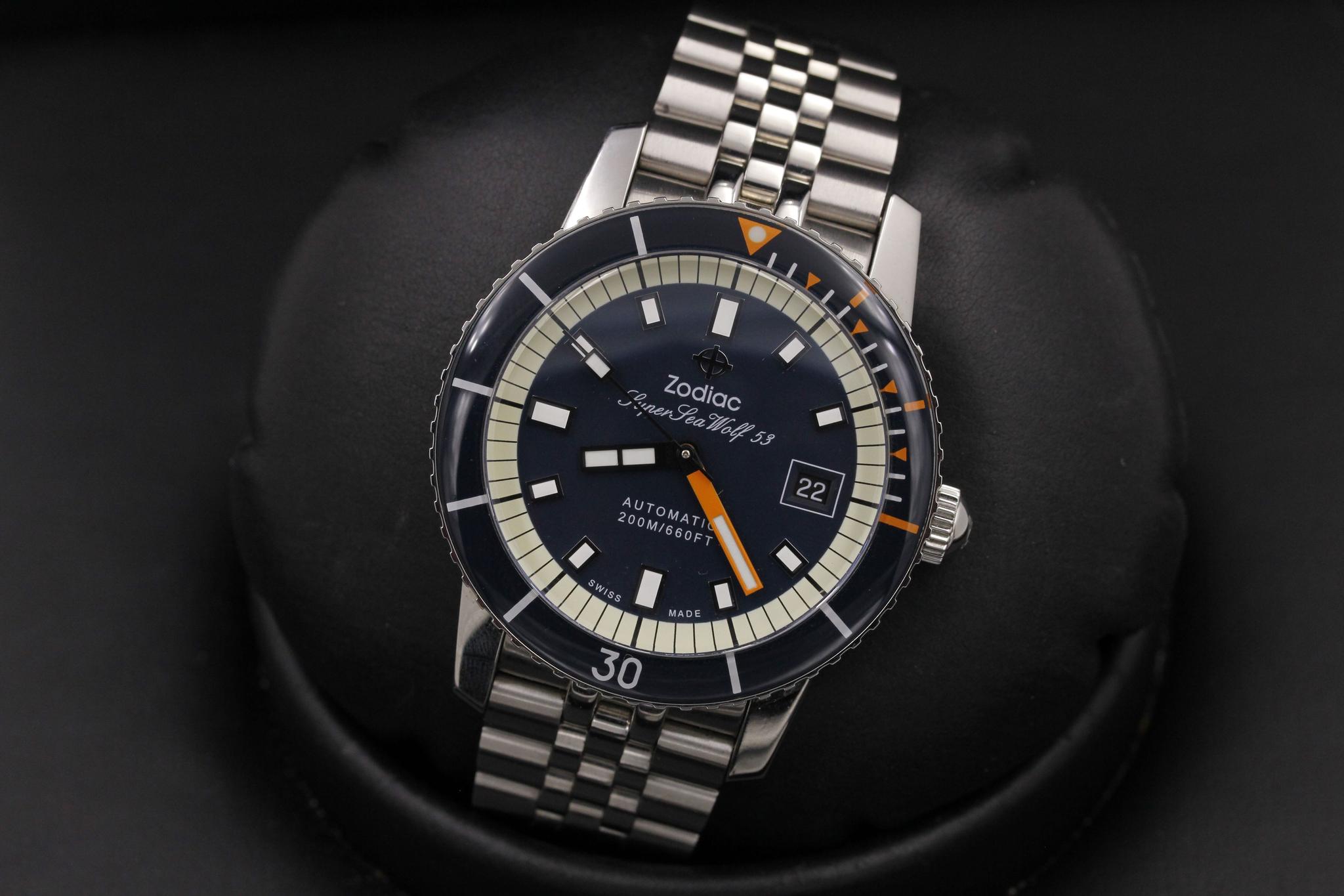 Watch Image 10