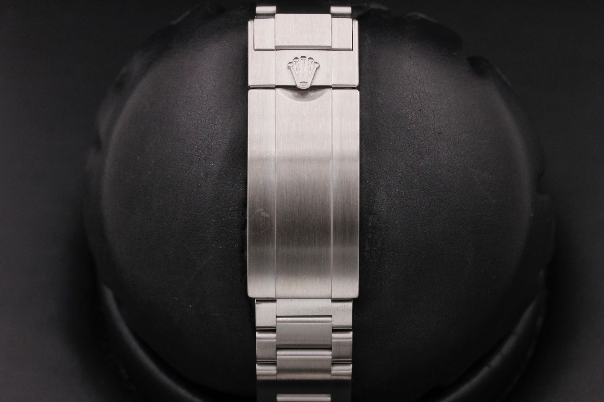 Watch Image 8
