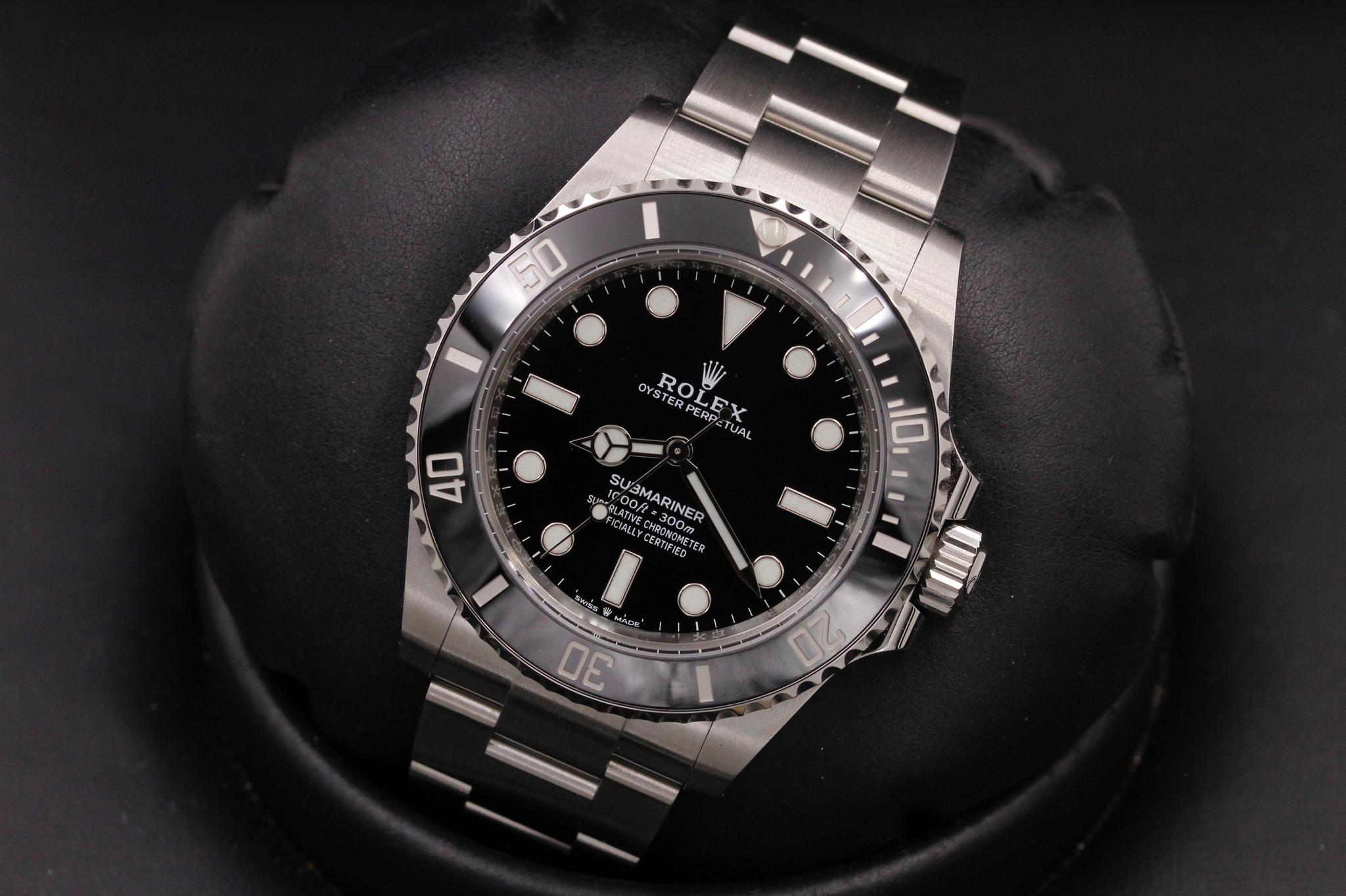 Watch Image 10