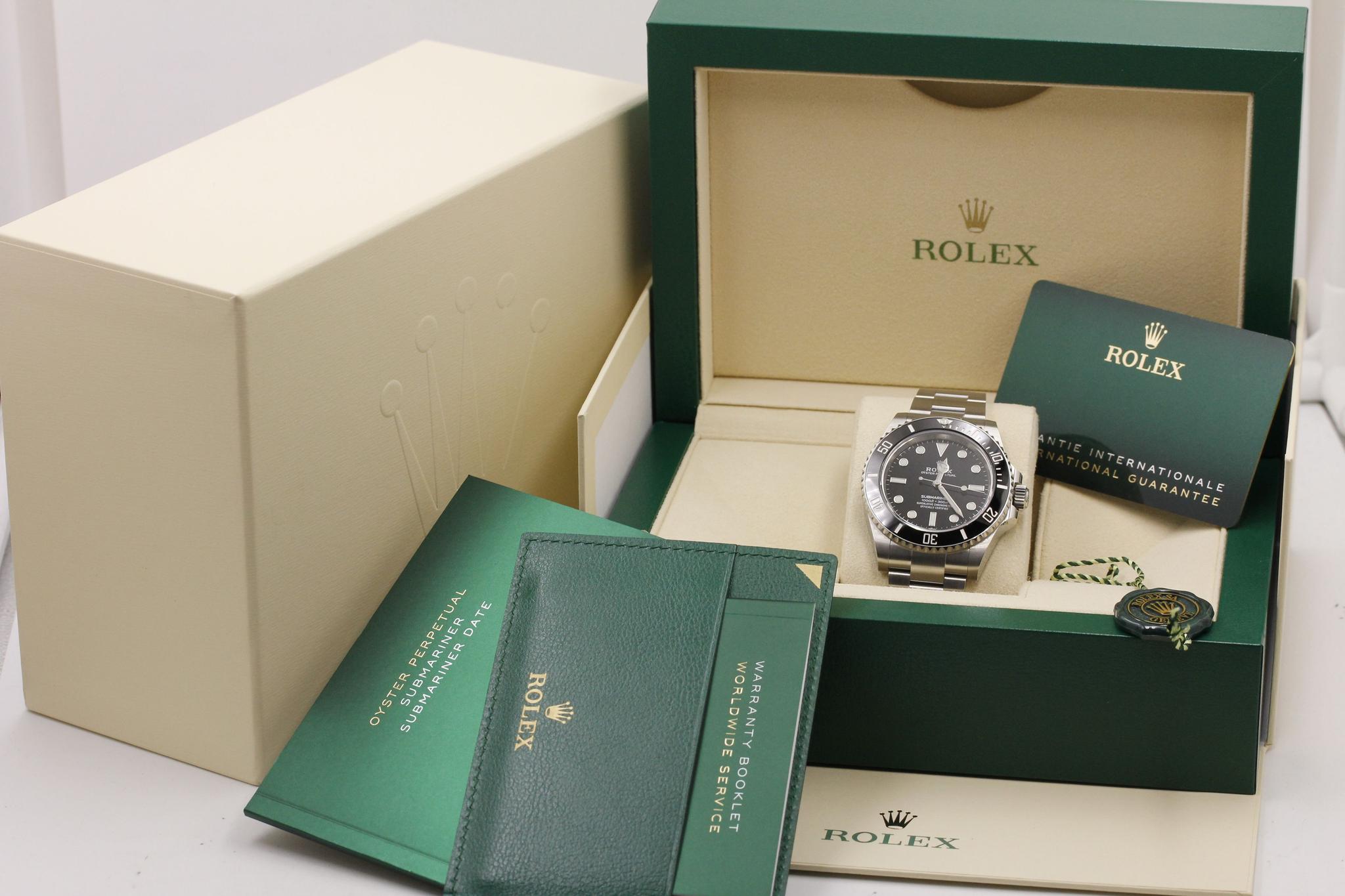 Watch Image 11