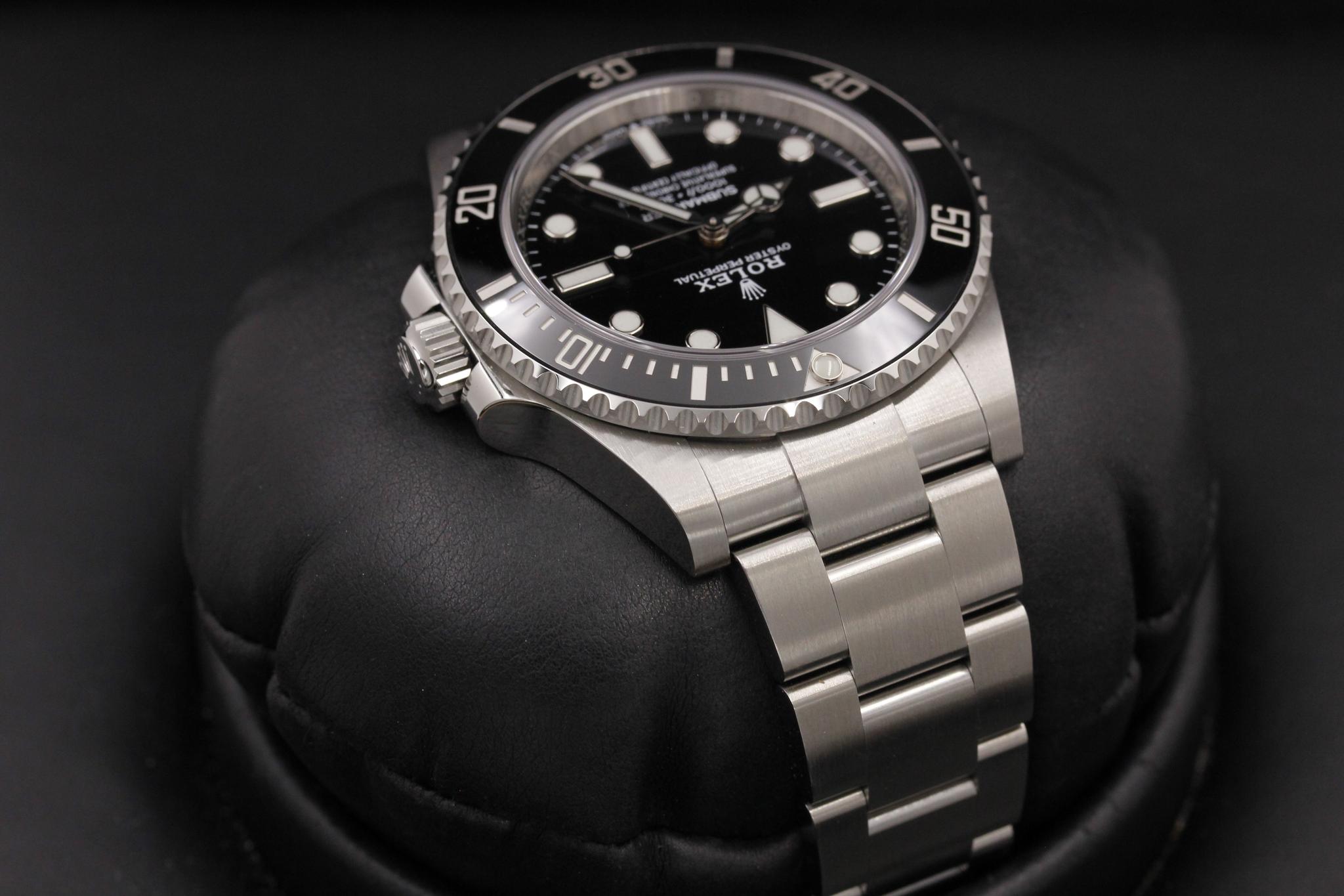 Watch Image 4