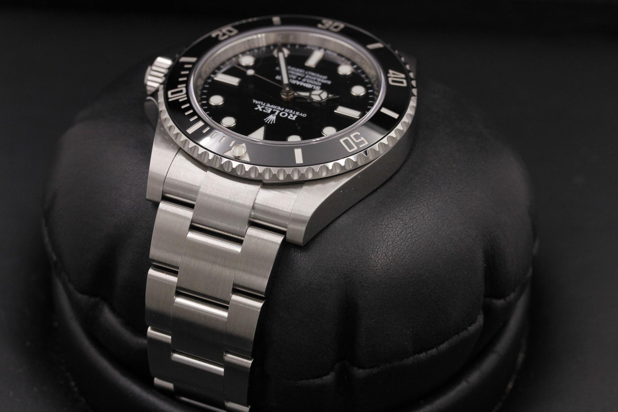 Watch Image 5