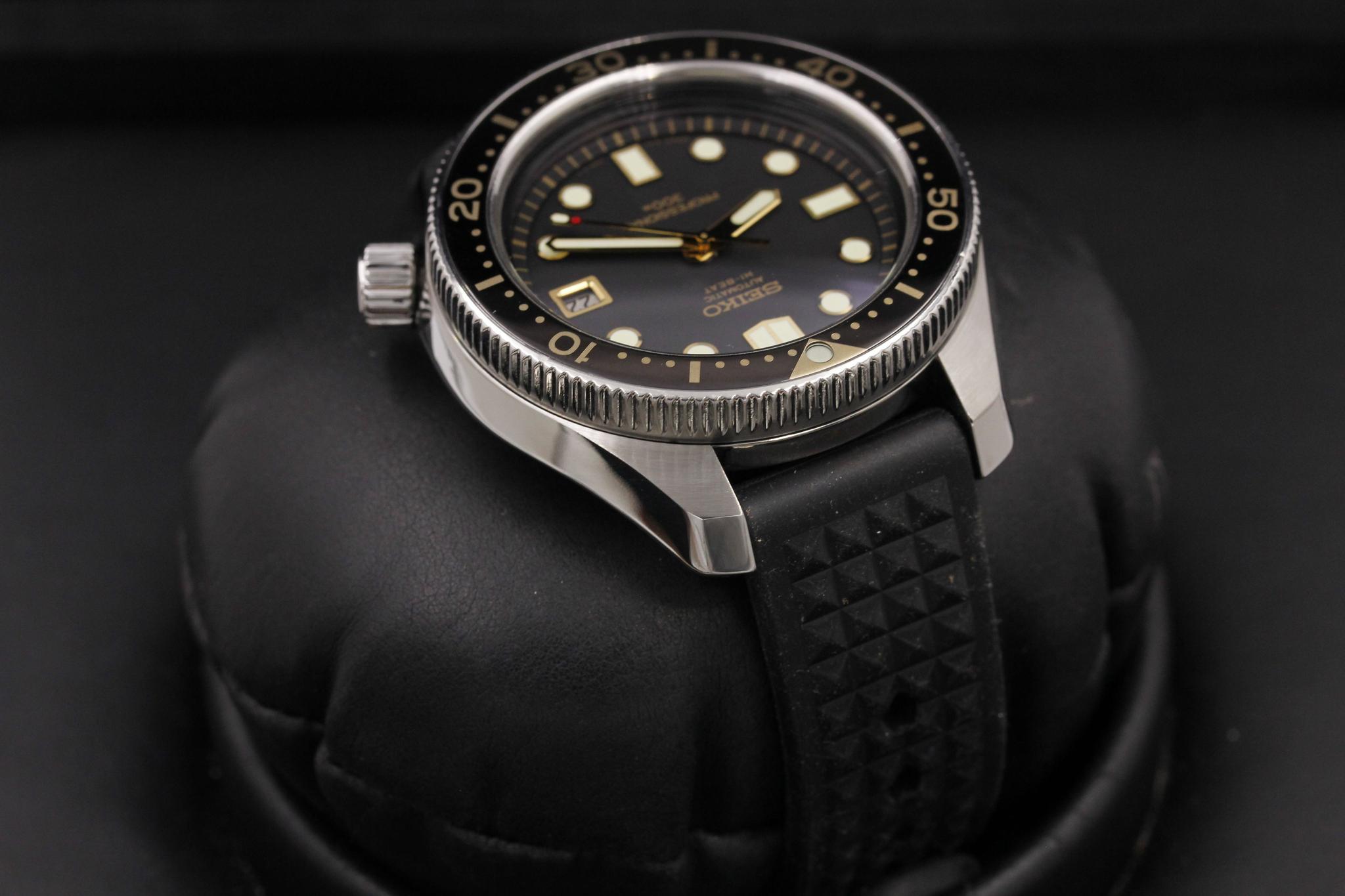 Watch Image 4