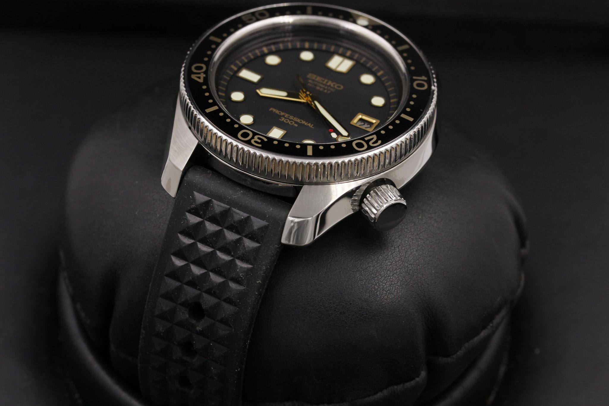 Watch Image 2