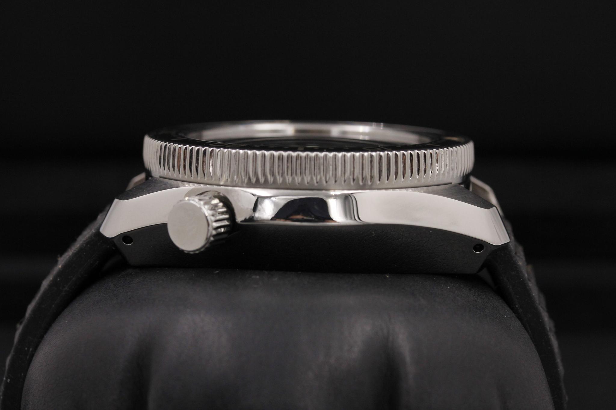 Watch Image 3