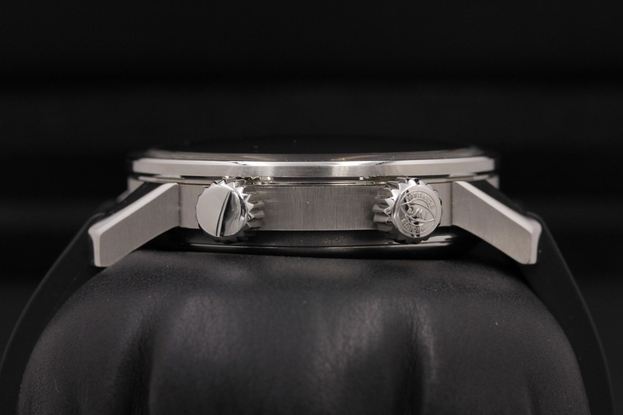 Watch Image 3