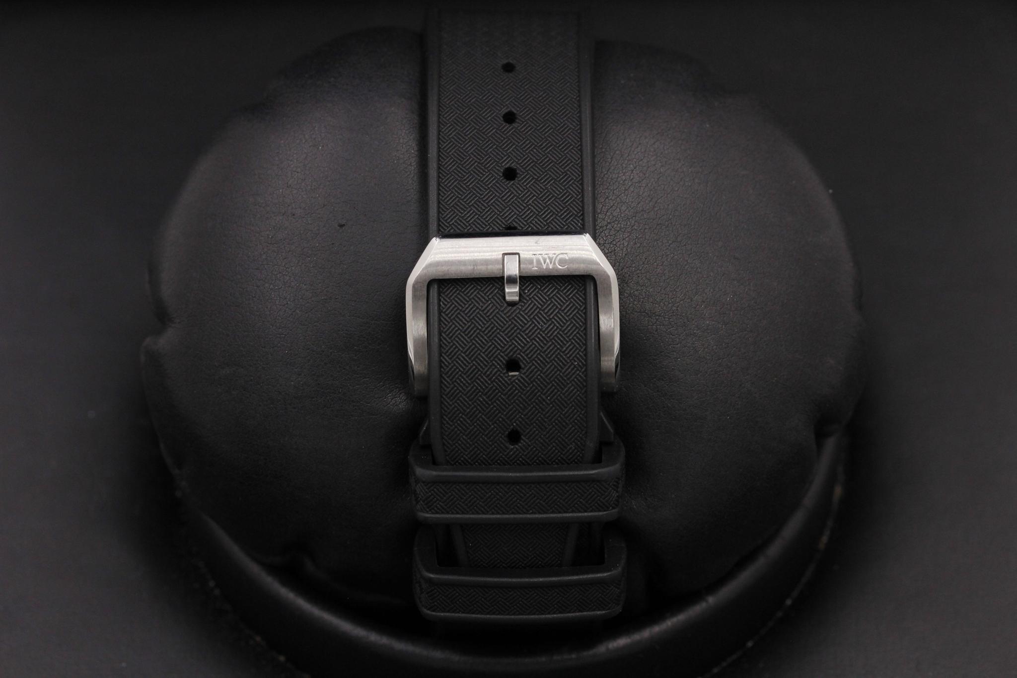 Watch Image 8