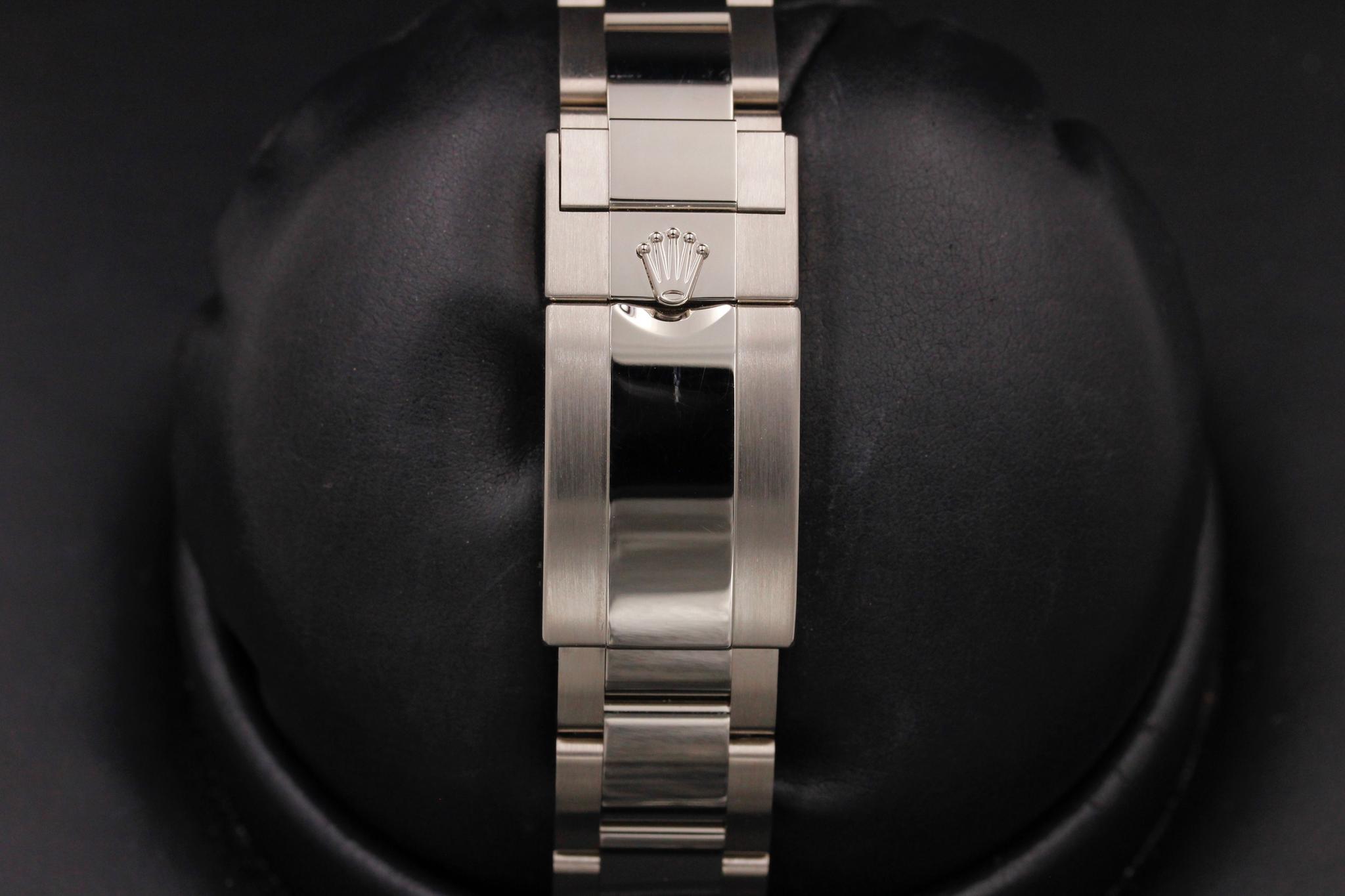 Watch Image 8