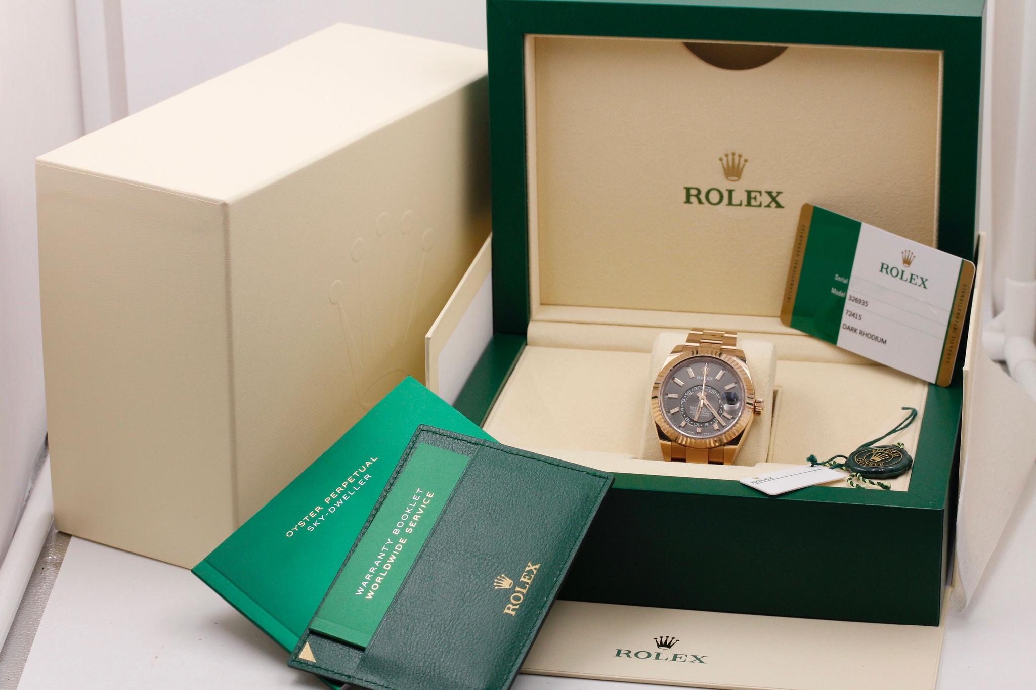 Watch Image 11