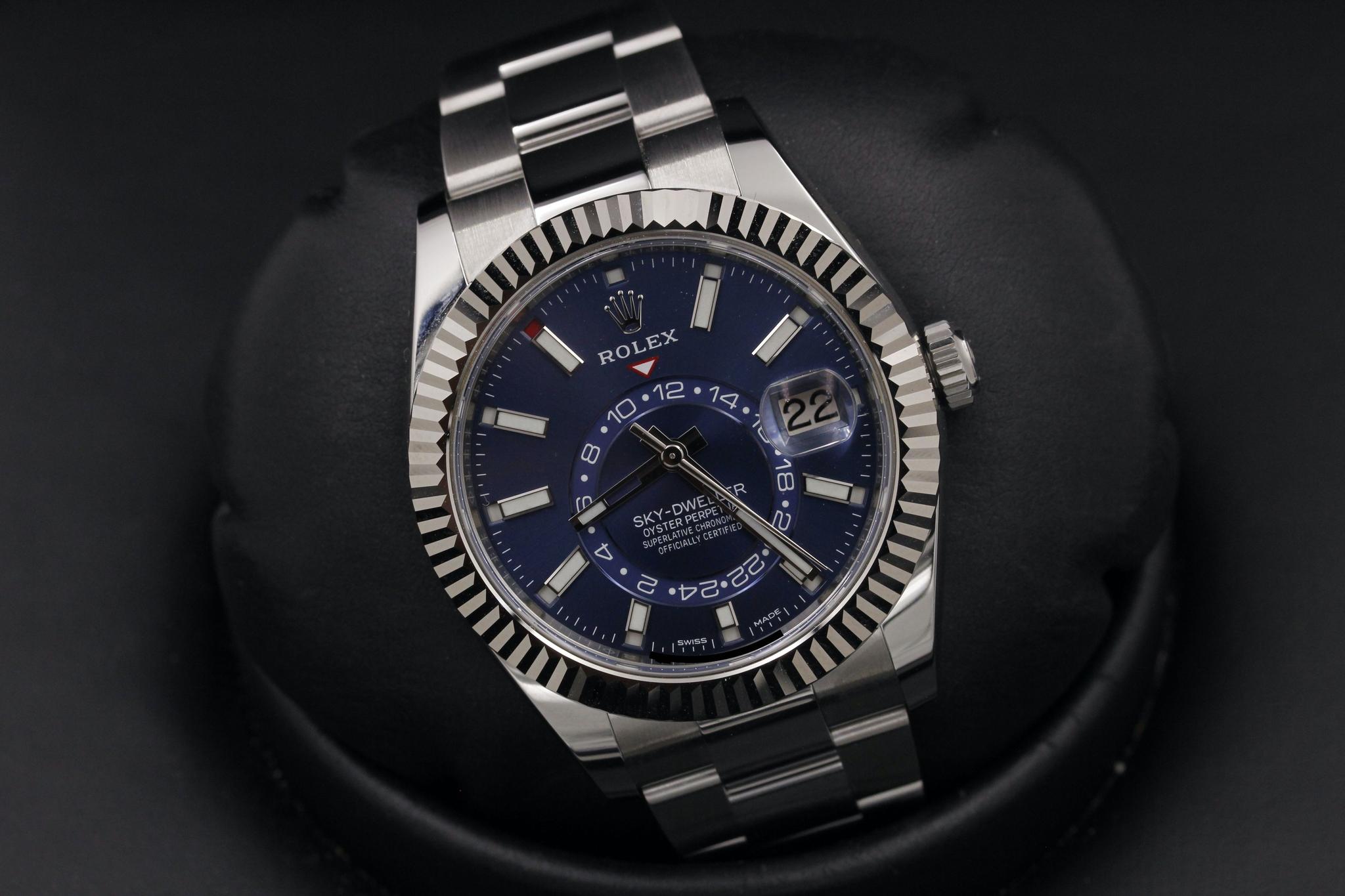 Watch Image 9