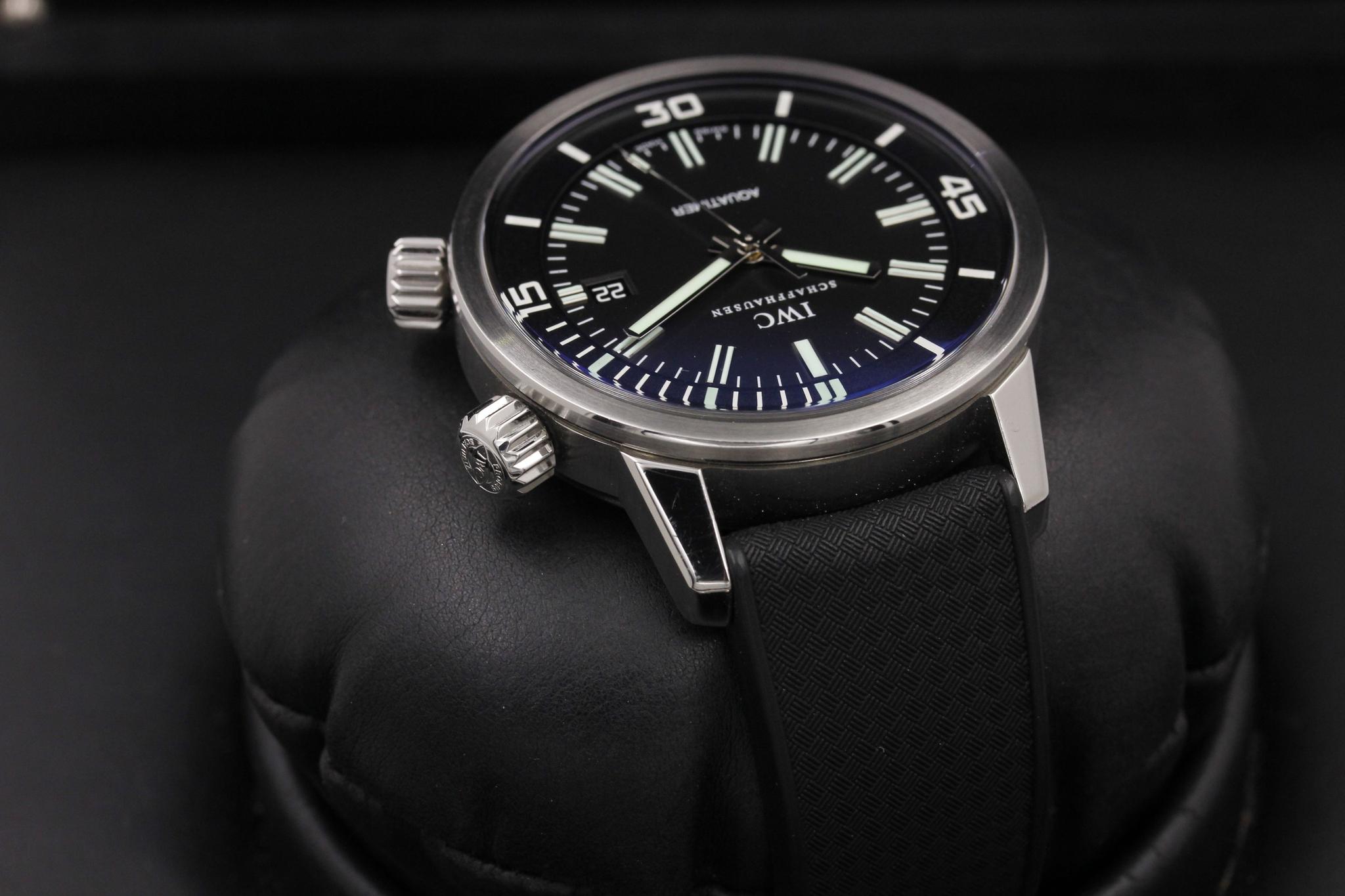 Watch Image 4