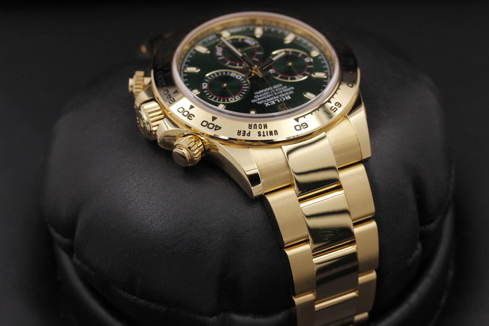 Watch Image 4