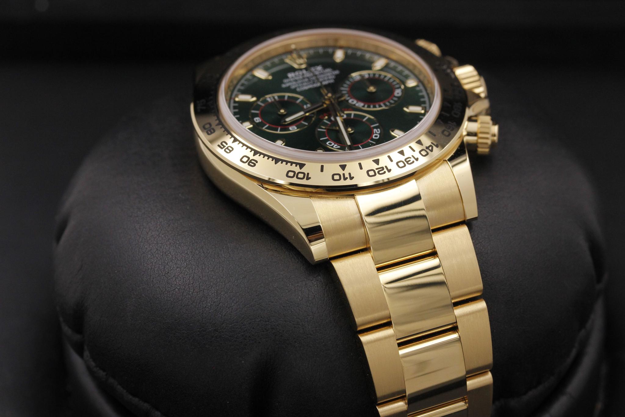 Watch Image 6