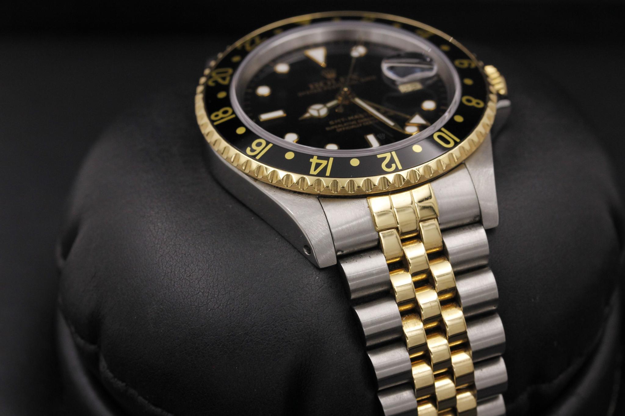 Watch Image 6