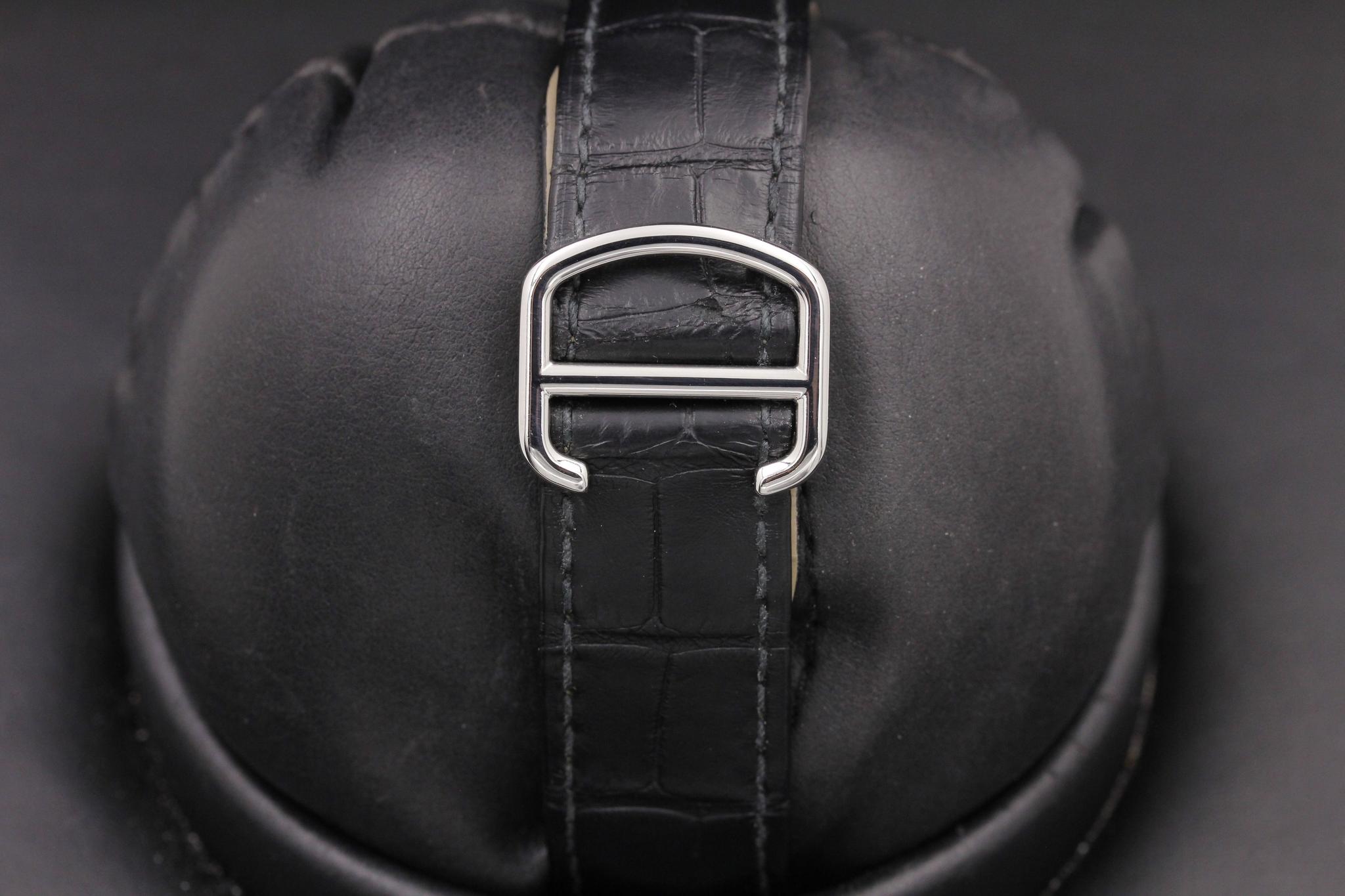Watch Image 8