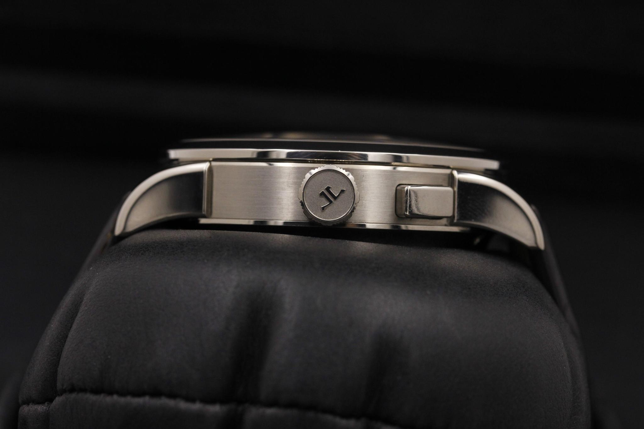 Watch Image 3