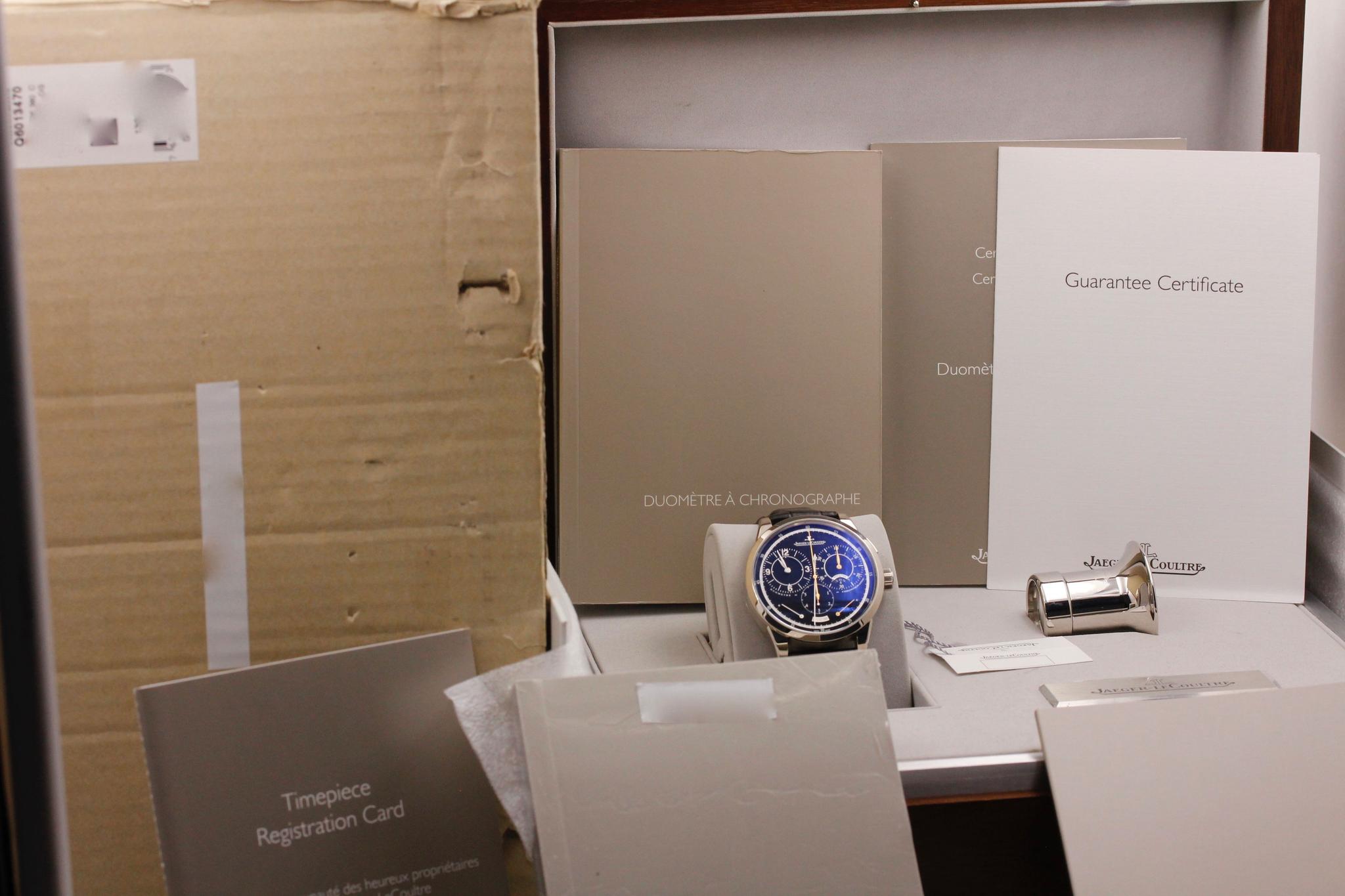 Watch Image 12