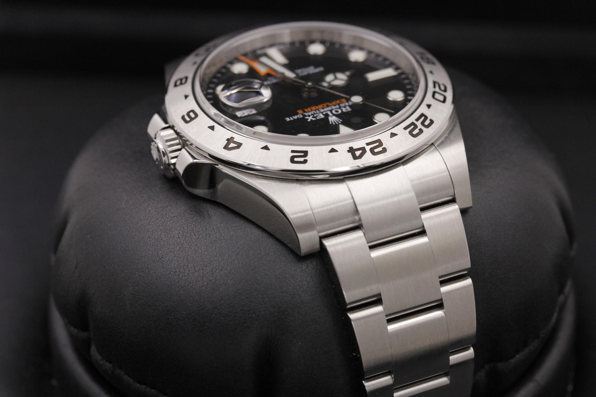 Watch Image 4