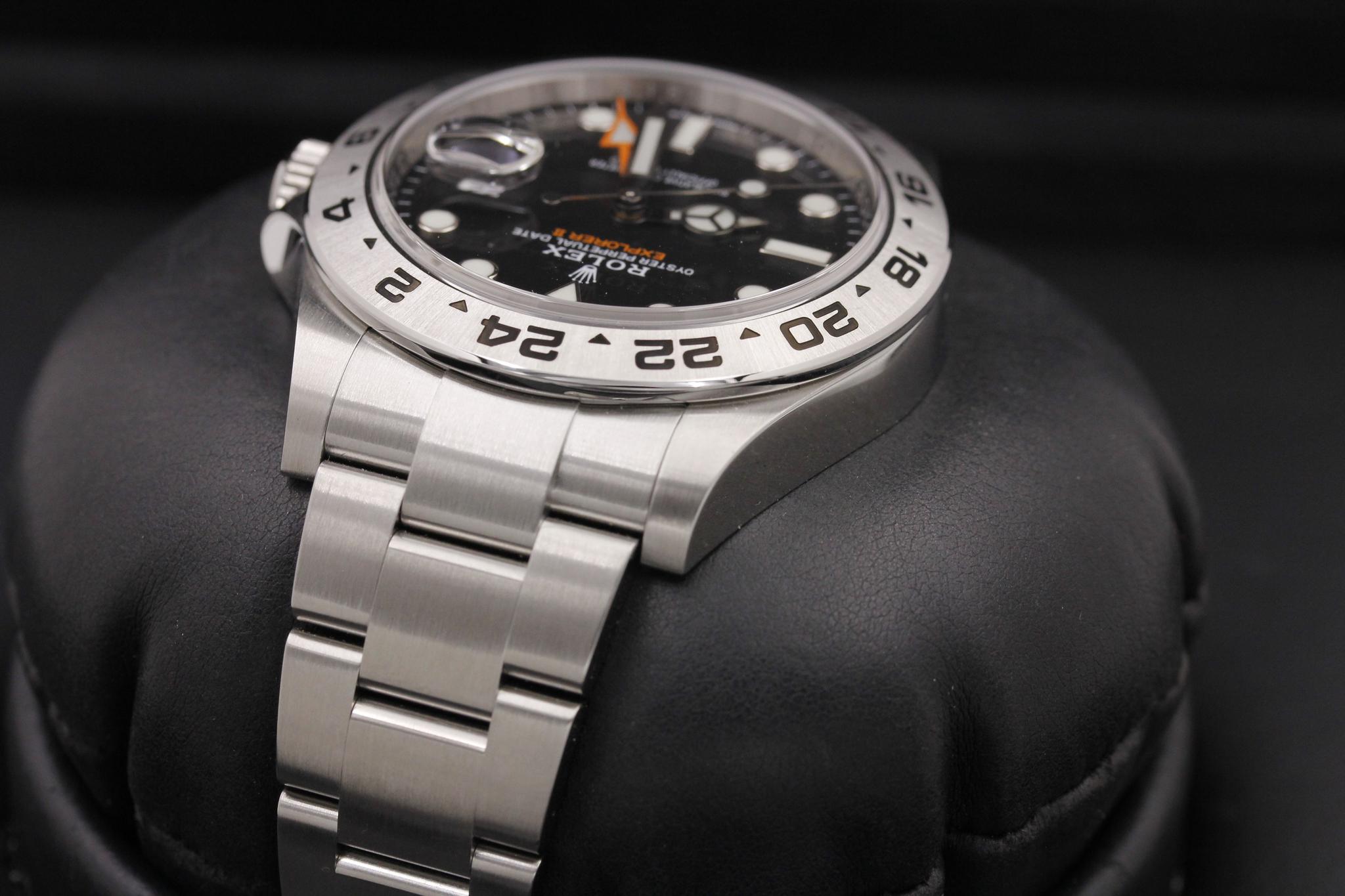 Watch Image 5