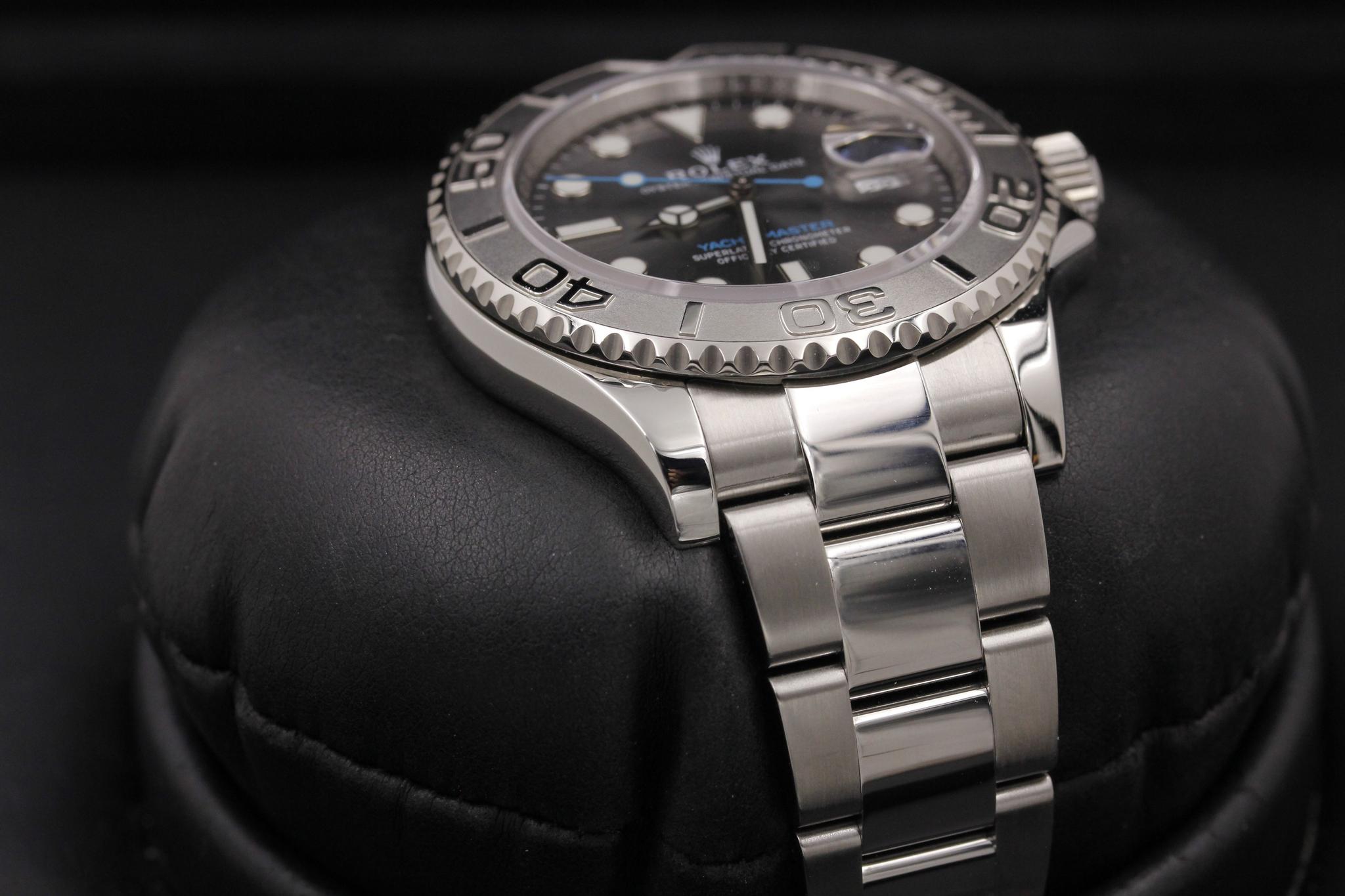Watch Image 6