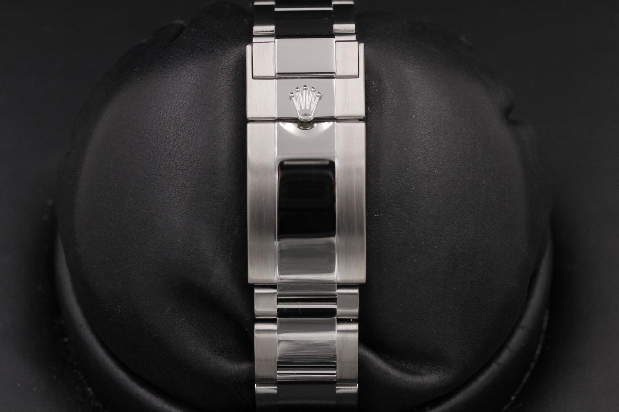 Watch Image 8