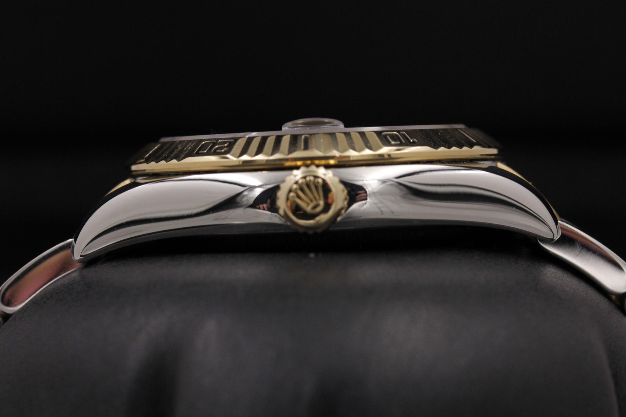 Watch Image 3